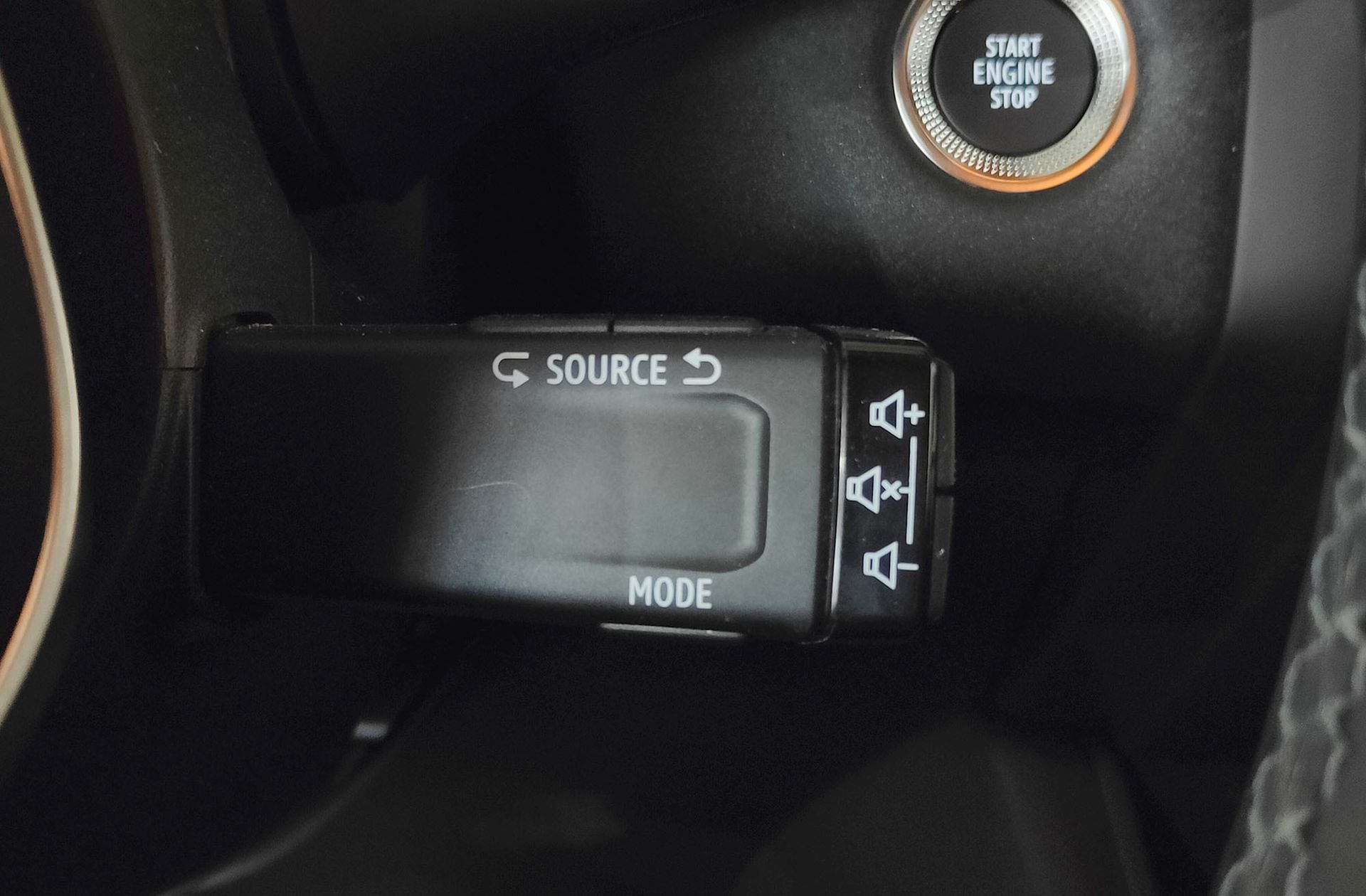 Renault Captur Evolution full hybrid E-Tech - foto 28