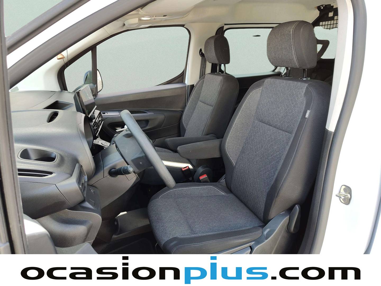 Foto asientos delanteros Opel Combo Opel Combo 1.5 Td S&S (100 CV)