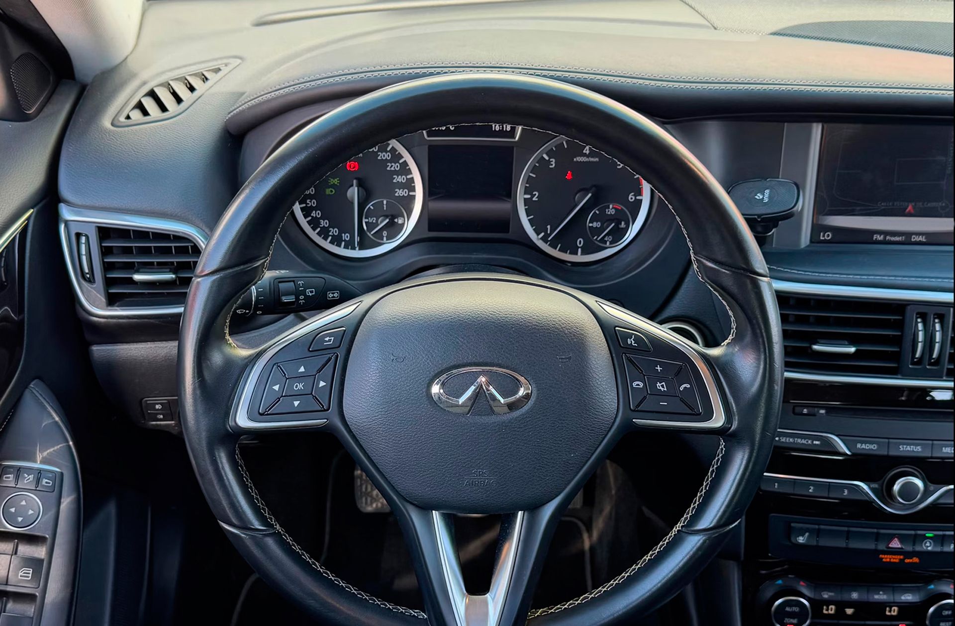 Infiniti Q30 1.6 TC Premium 7DCT - foto 19
