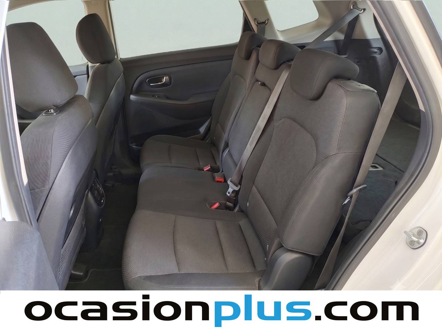 Foto asientos traseros KIA Carens KIA Carens 1.7 CRDi VGT UEFA Euro2016 Eco-Dynamics (141 CV) 7 Plazas