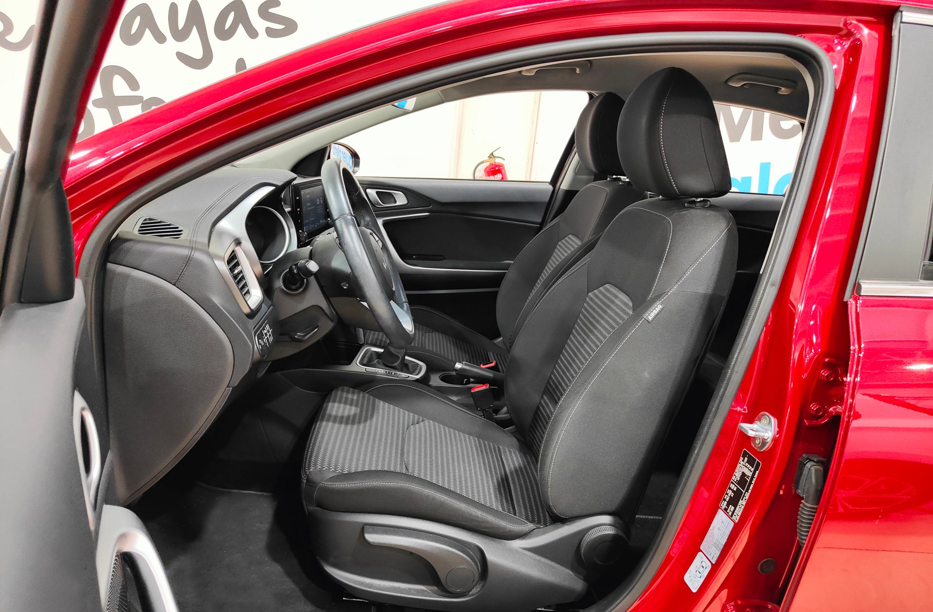 Kia Ceed 1.6 MHEV iMT Drive - foto 10