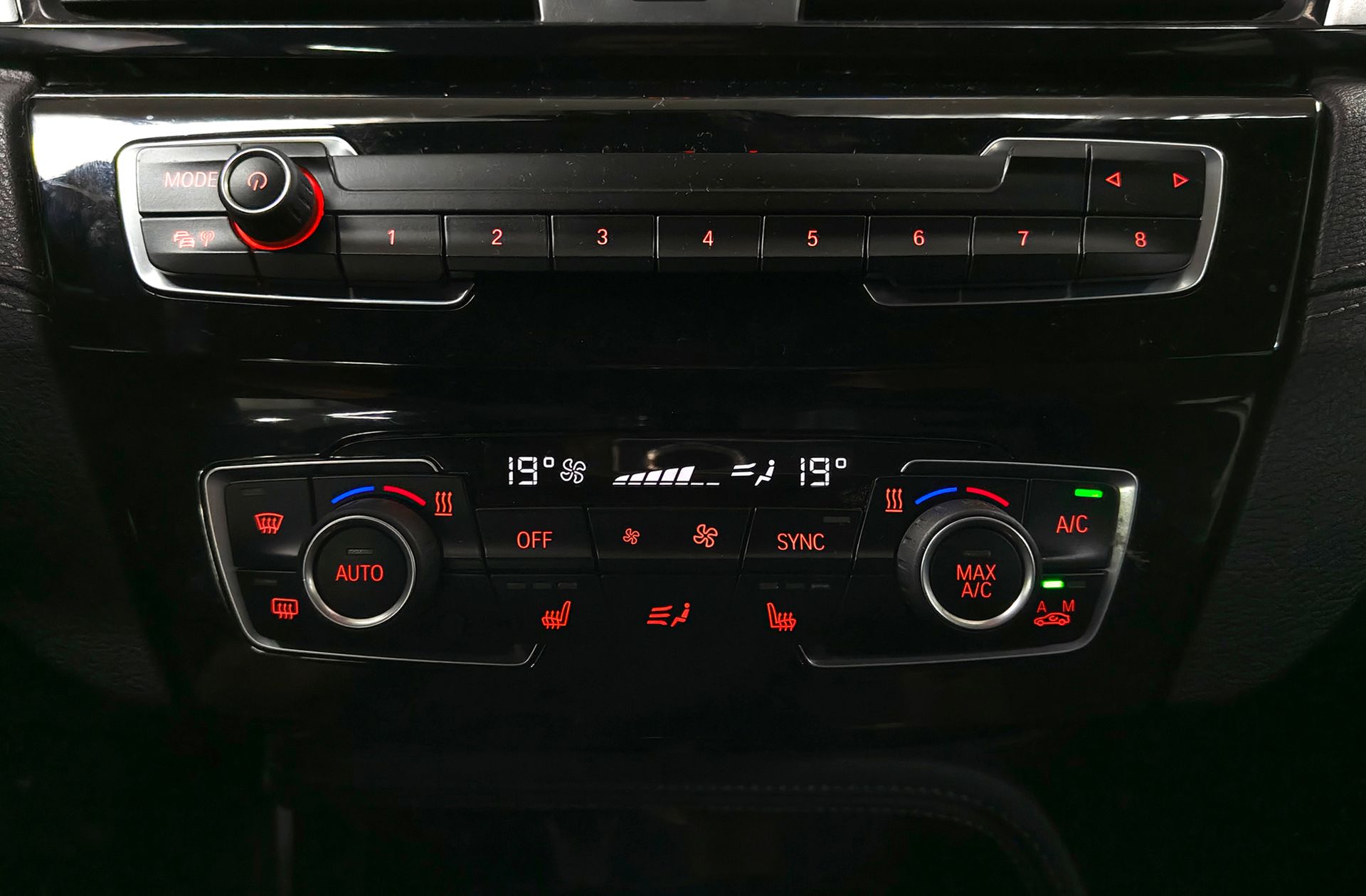 BMW X2 sDrive18d Pack M - foto 40