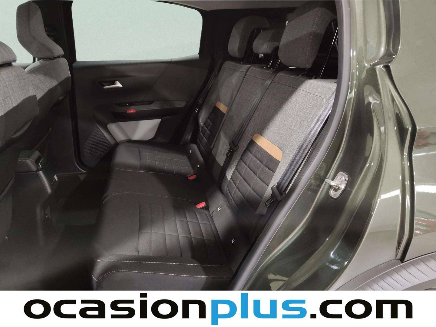 Foto asientos traseros Citroën C3 Aircross Citroën C3 Aircross Hybrid 145 Plus e-DCS6 (145 CV)