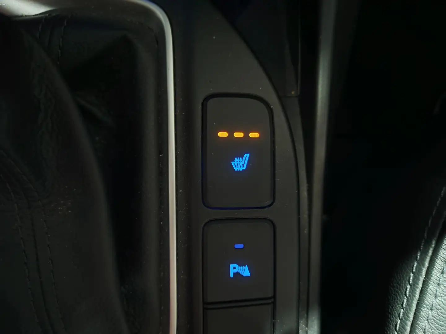 Foto Hyundai Santa Fe Hyundai Santa Fe 2.2 CRDI Tecno 4x2 Auto (200 CV) 7 Plazas