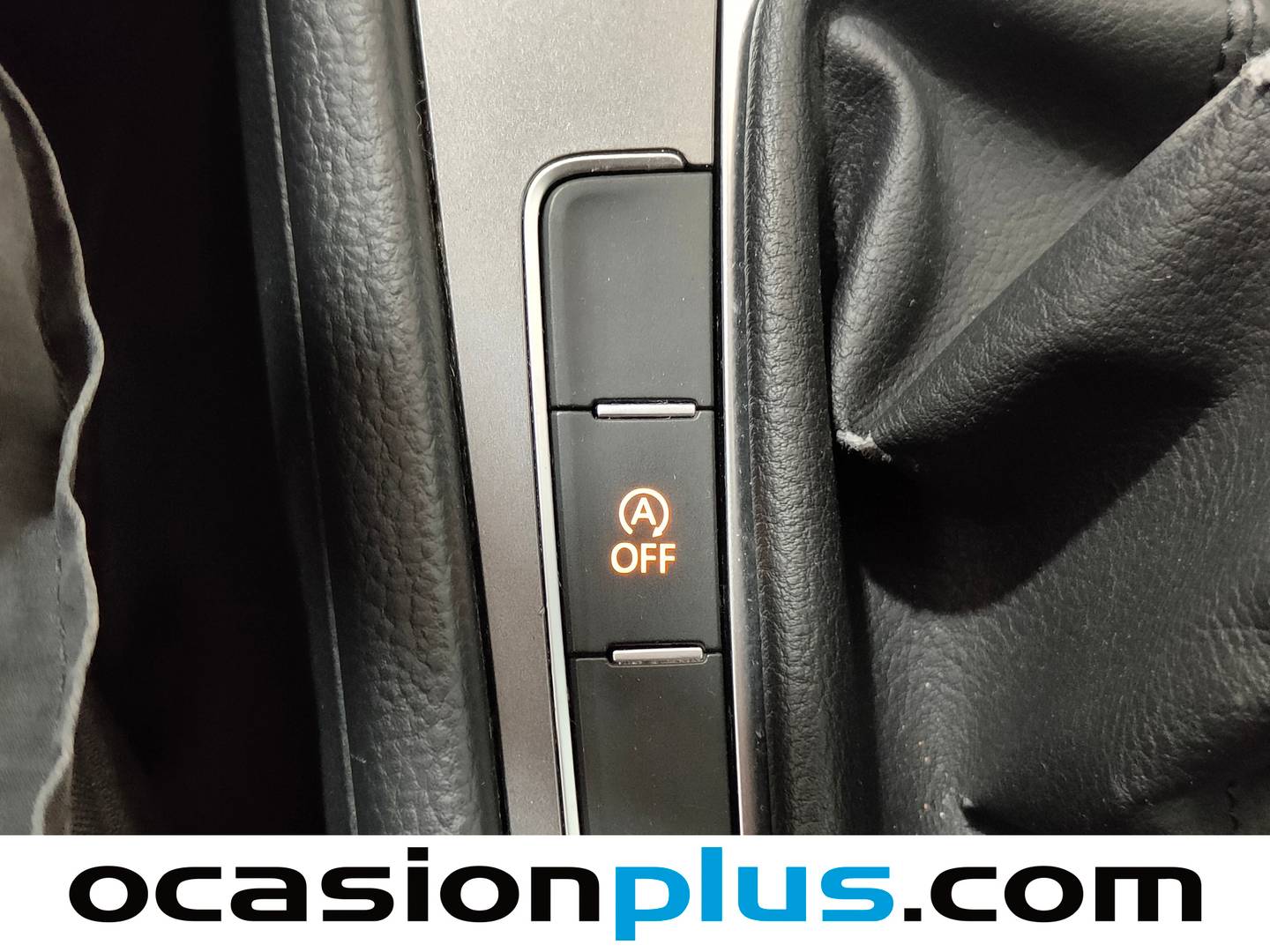 Equipamiento del Volkswagen Golf Volkswagen Golf Variant Business 1.6 TDI BMT (110 CV)