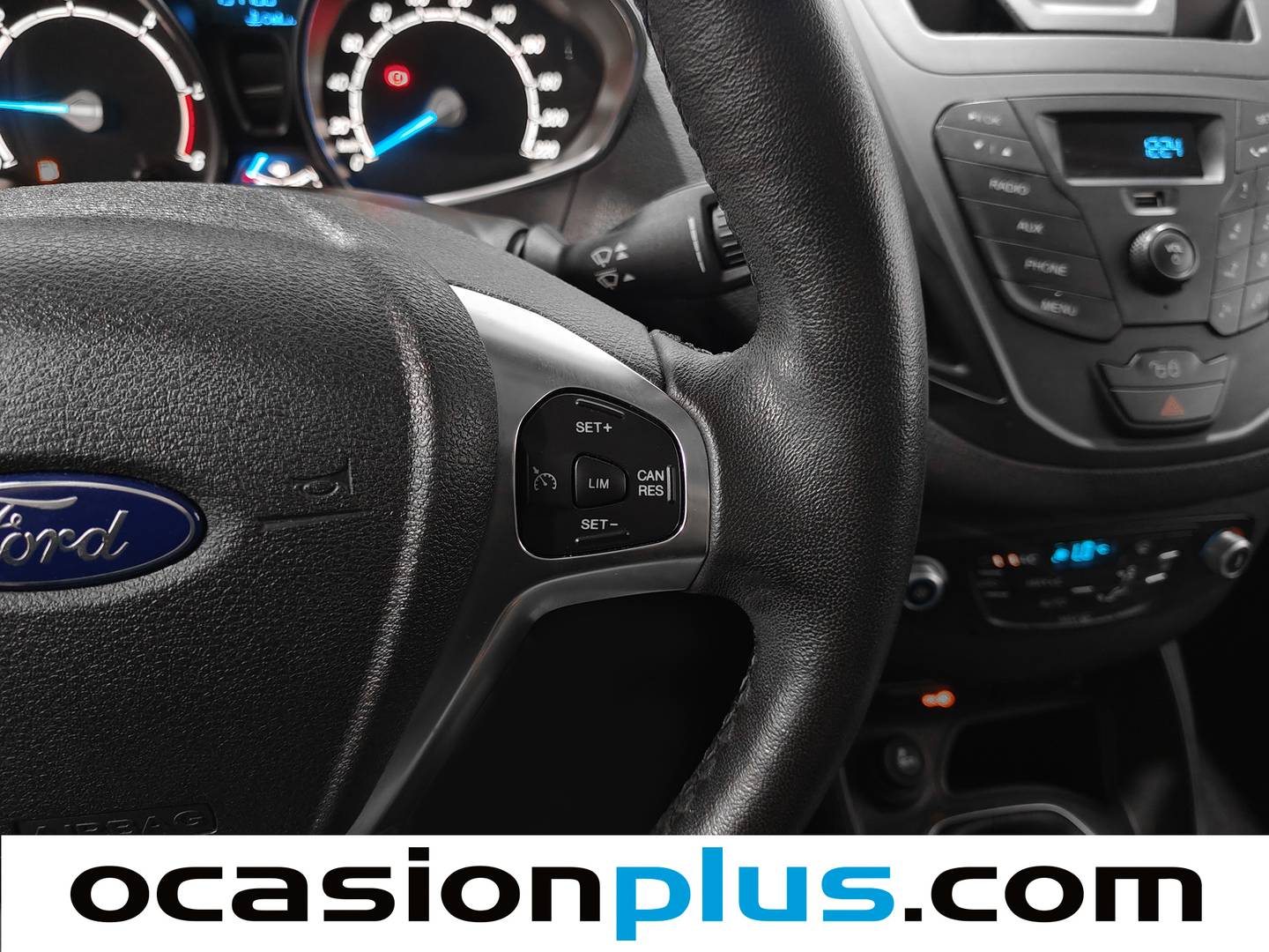 Equipamiento del Ford Tourneo Courier Ford Tourneo Courier 1.5 TDCi Titanium (95 CV)