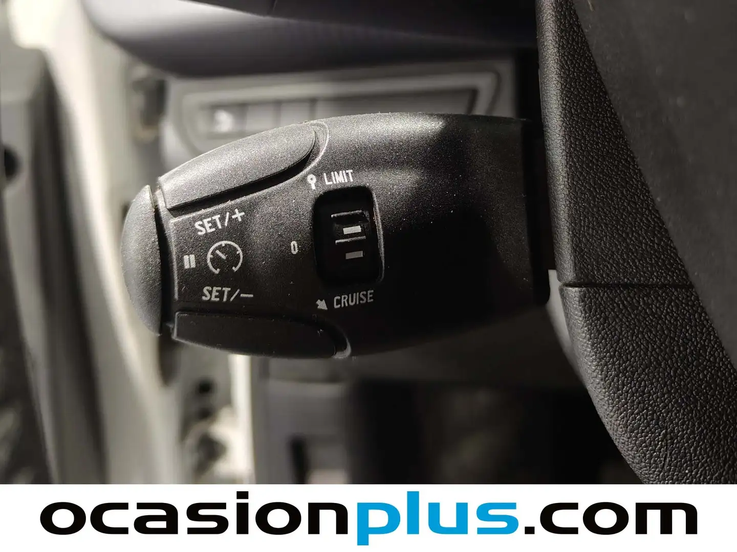 Foto Peugeot 2008 Peugeot 2008 BlueHDi 100 Style (100 CV)