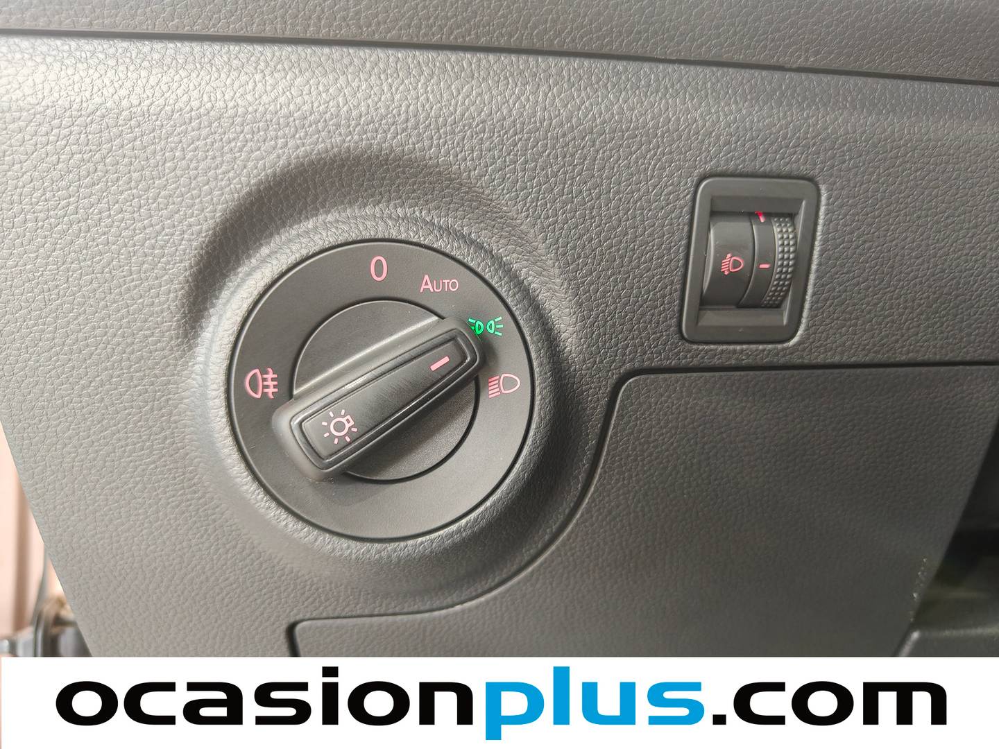 Acabados Seat Ibiza Seat Ibiza 1.0 S&S Reference Plus (75 CV)