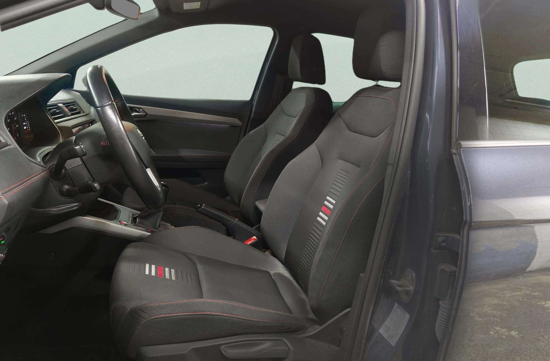 SEAT Arona 1.0 TSI Ecomotive FR - foto 11