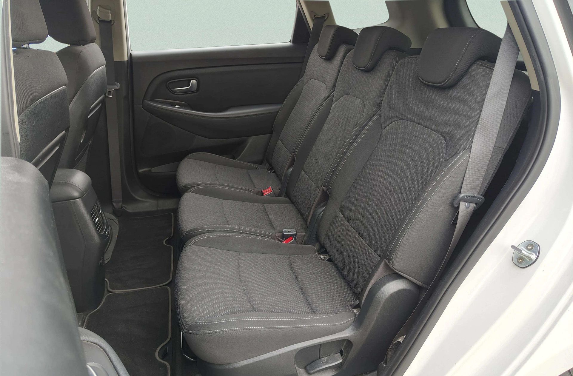 Kia Carens 1.7 CRDi VGT Concept Eco-Dynam - foto 11