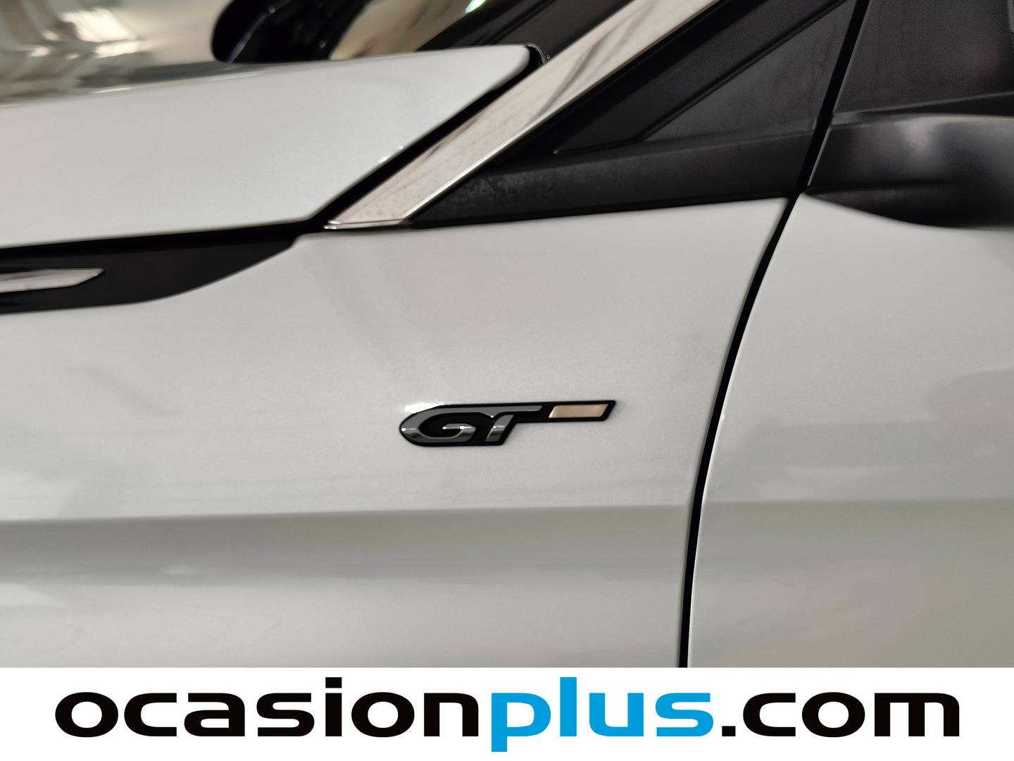 Extras y acabados del Peugeot 3008 Peugeot 3008 BlueHDI 180 S&S GT EAT8 (180 CV)