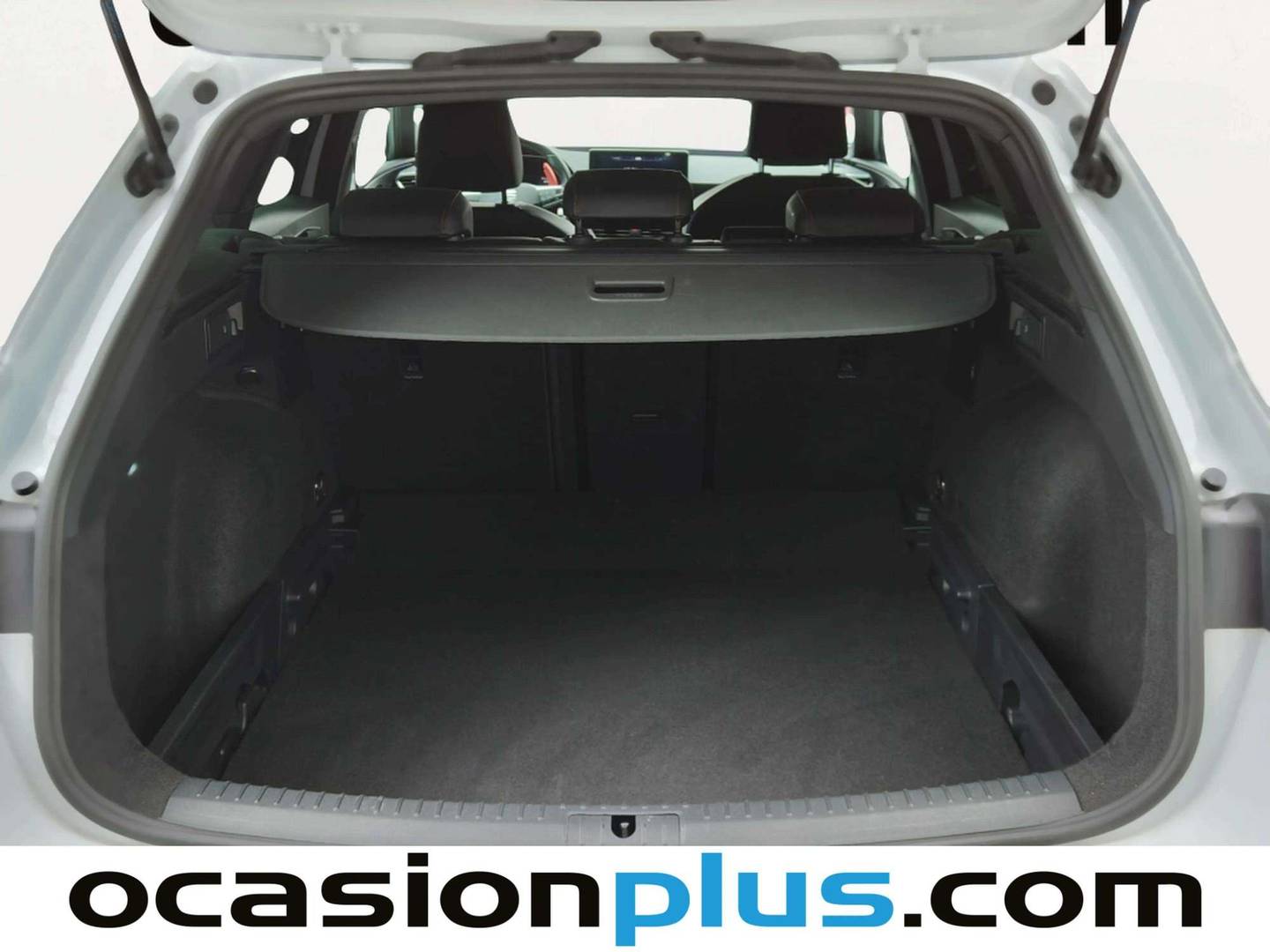 Fotos maletero Seat León Seat León ST 1.5 eTSI S&S FR Go XL DSG (150 CV)