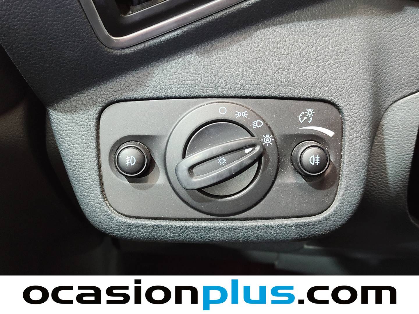 Acabados Ford C-Max Ford C-Max 2.0 TDCI Titanium Powershift (140 CV)