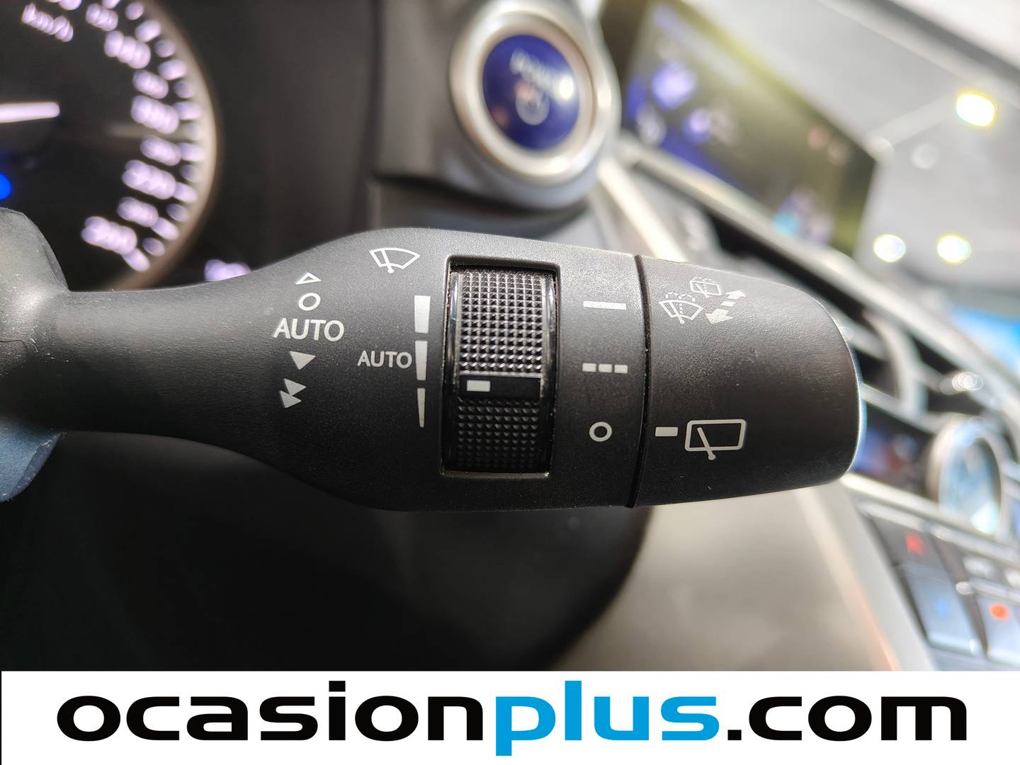 Lexus NX Lexus NX 300h Corporate 2WD + Navibox (197 CV) automático