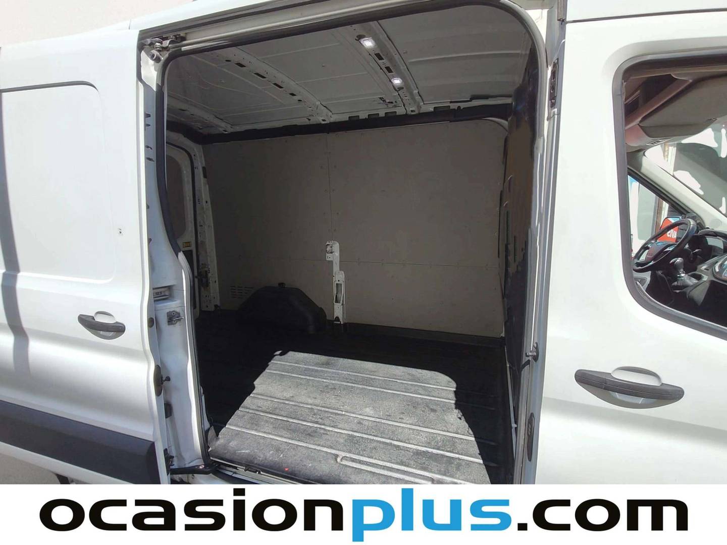 Fotos maletero Ford Transit Ford Transit Furgon 310 L2H2 Trend (105 CV)