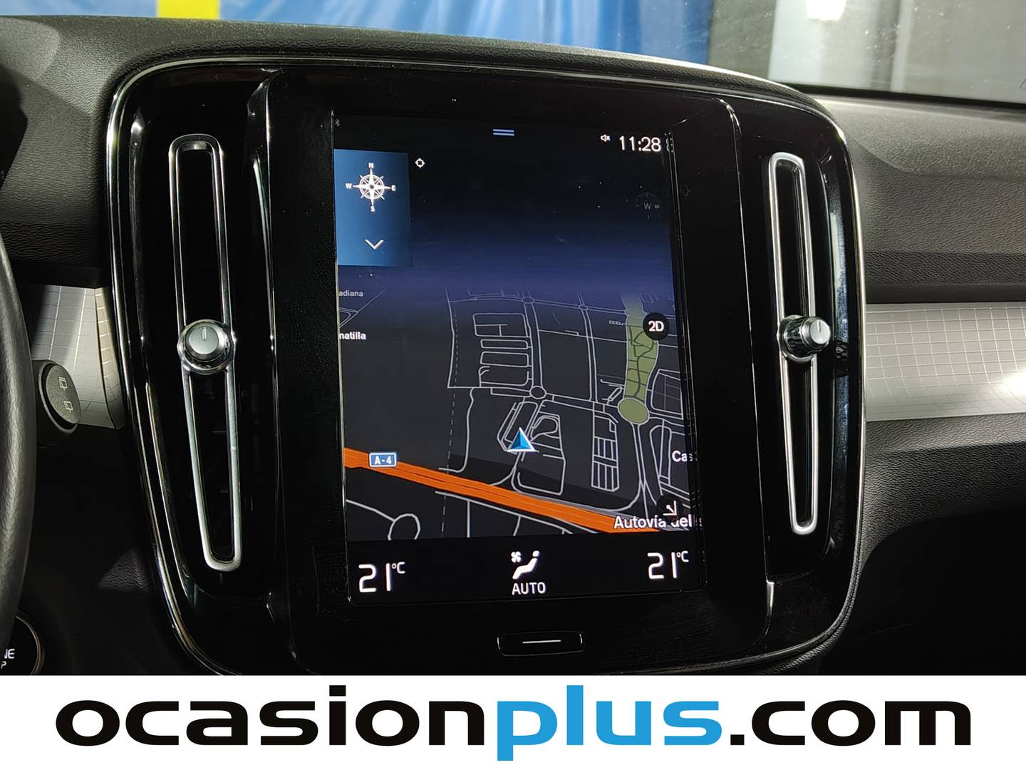 Extras y acabados del Volvo XC40 Volvo XC40 T3 Momentum Pro Auto (163 CV)