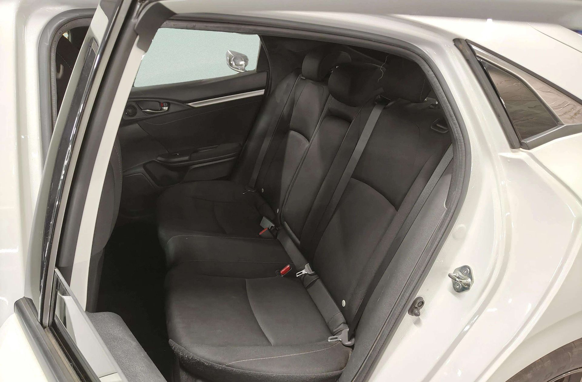 Honda Civic 1.0 I-VTEC Turbo Elegance Navi - foto 13