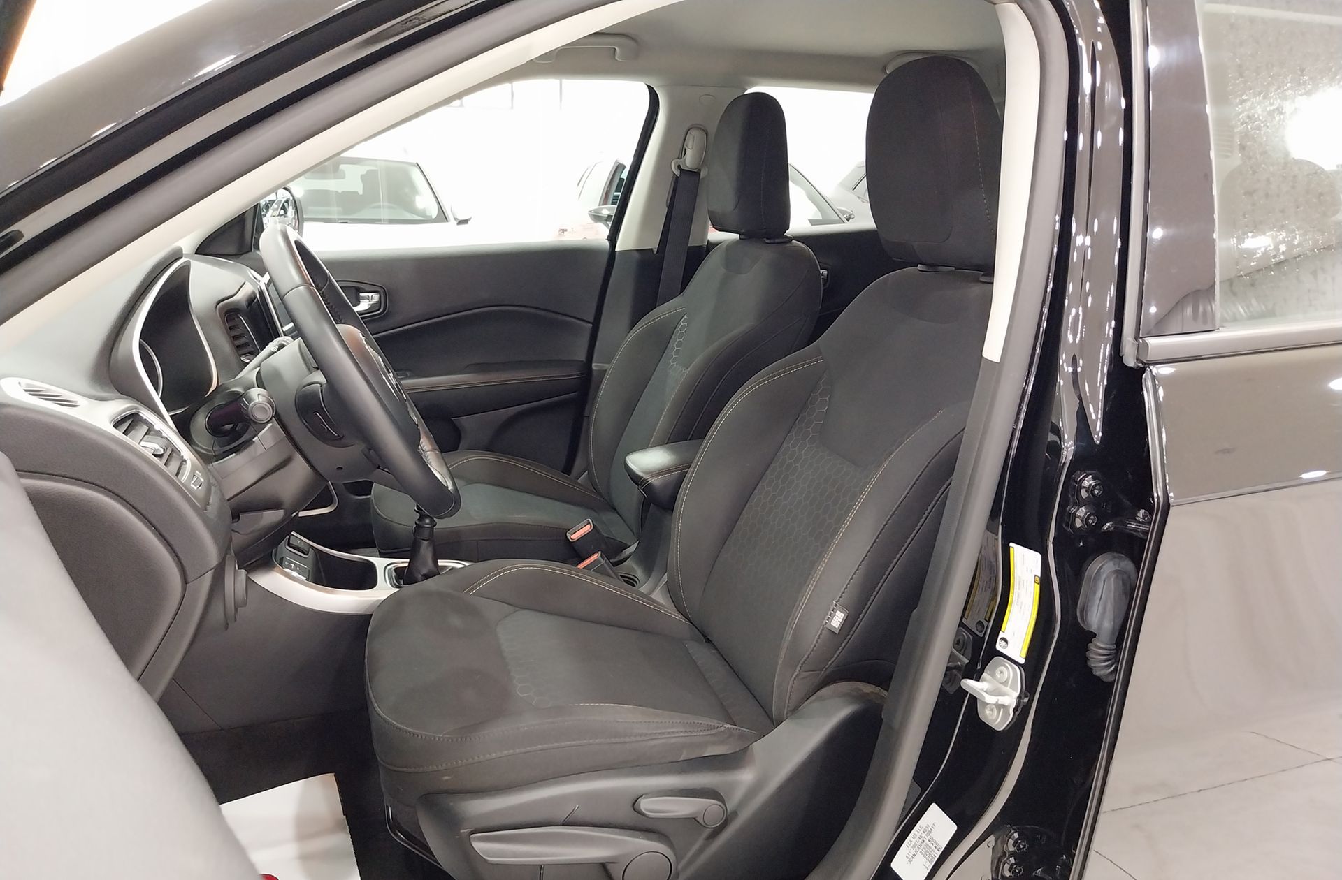 Jeep Compass 1.4 MultiAir Sport 4x2 - foto 8