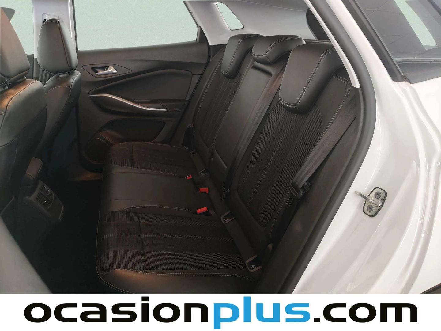 Foto asientos traseros Opel Grandland Opel Grandland 1.2 Turbo XHT S&S GS (130 CV)
