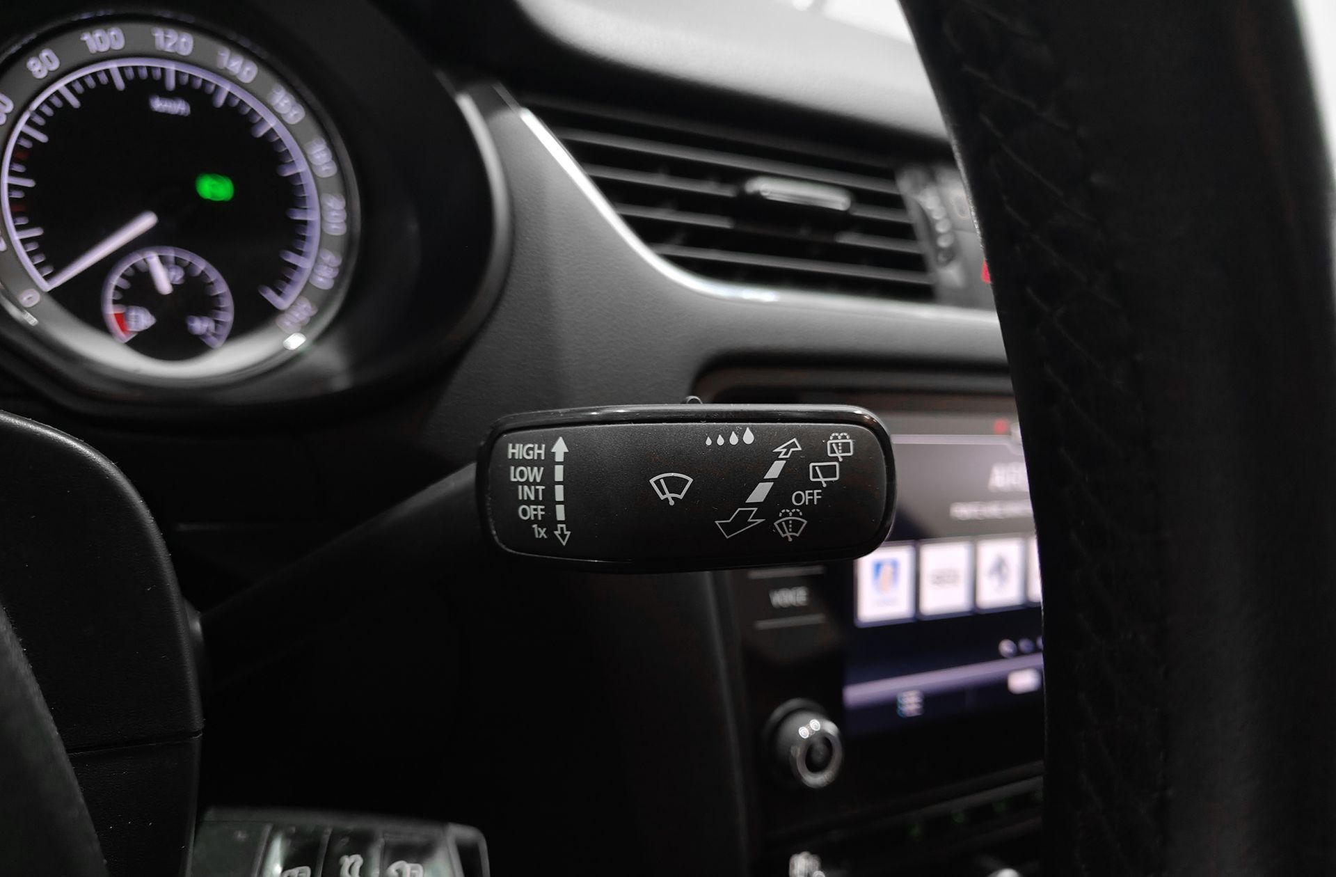 Škoda Octavia Combi Combi 1.5 TSI Ambition DSG - foto 28