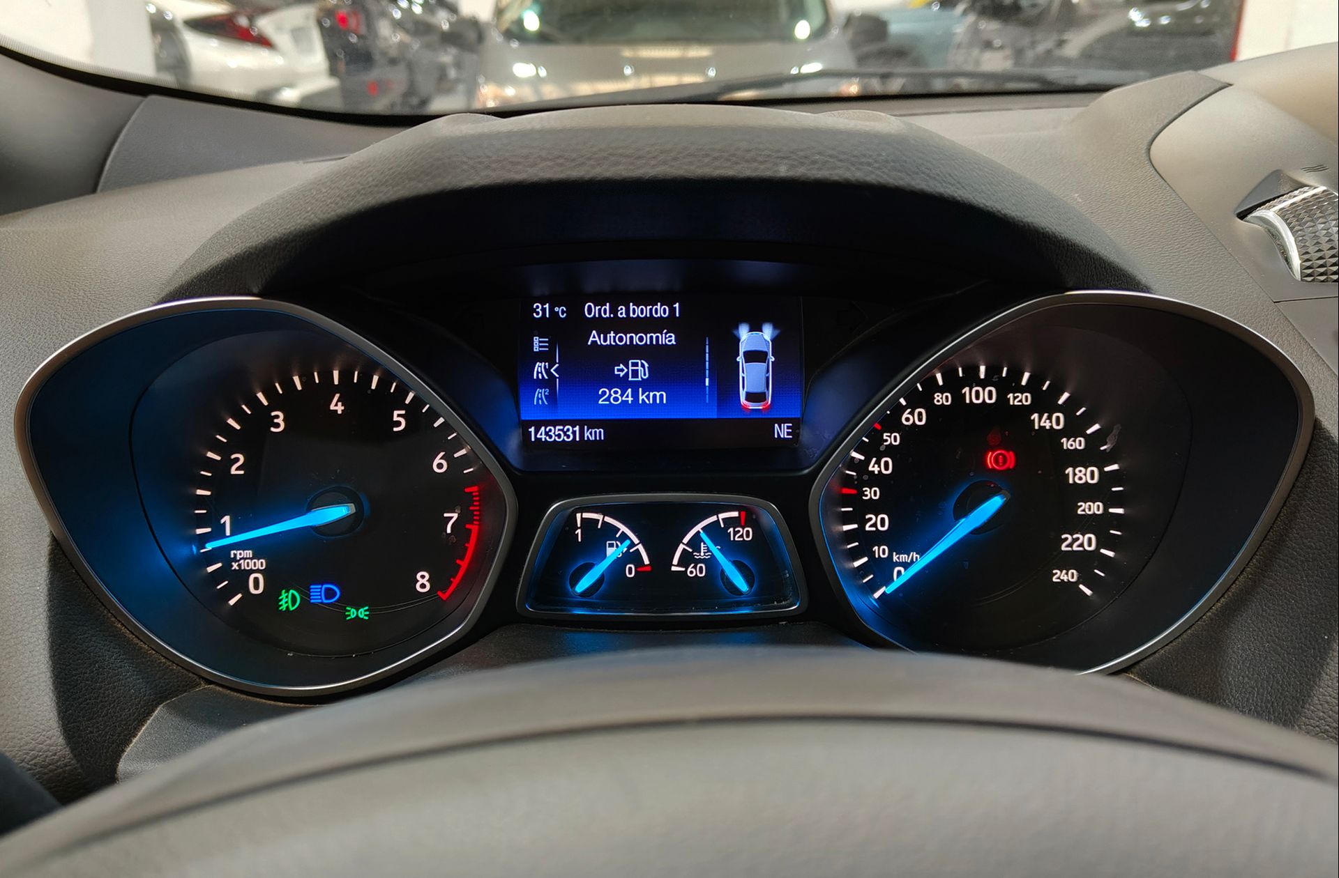 Ford Kuga 1.5 EcoBoost ST-Line 4x2 - foto 29