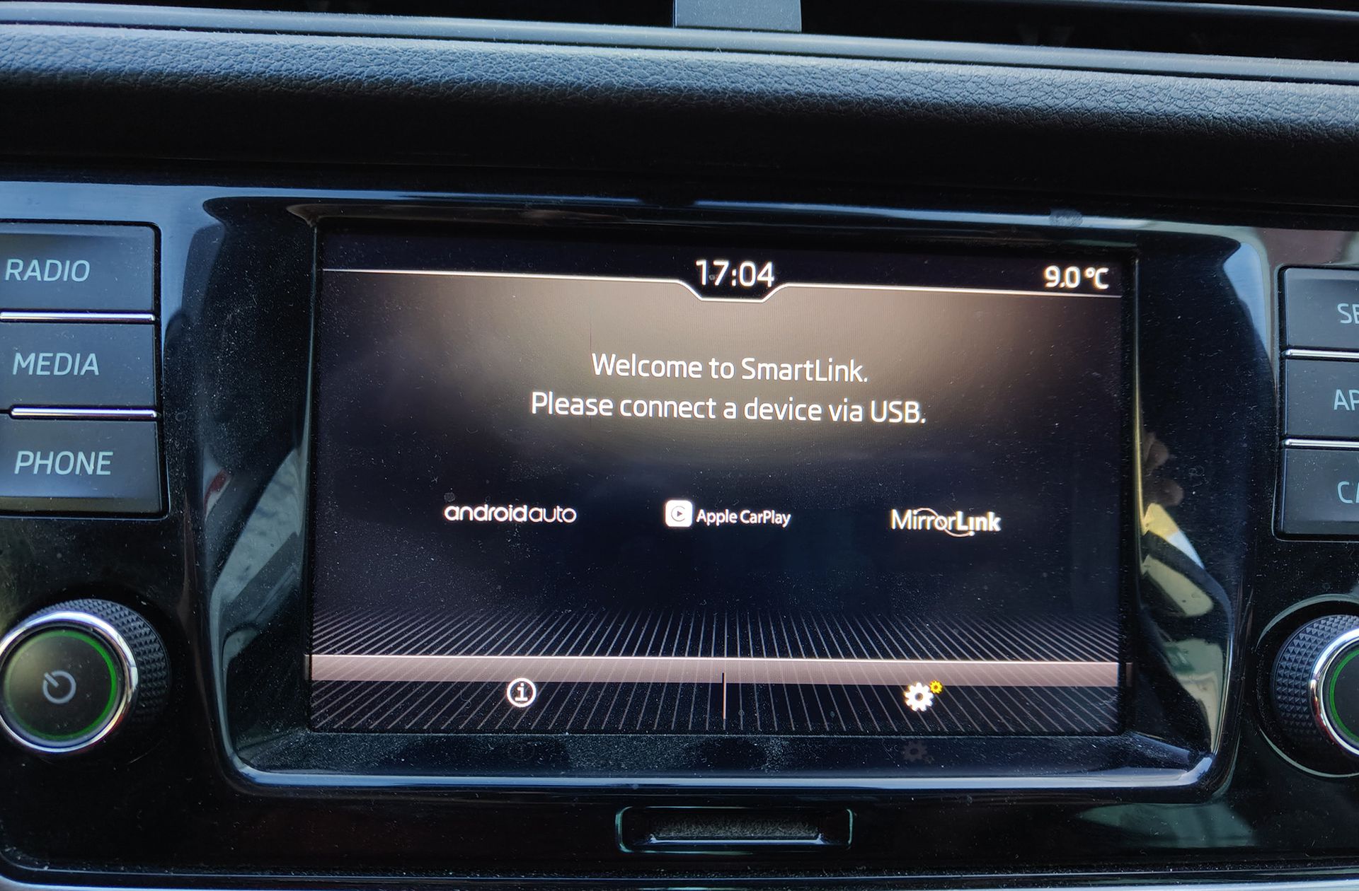 Škoda Fabia 1.0 TSI Like DSG - foto 7