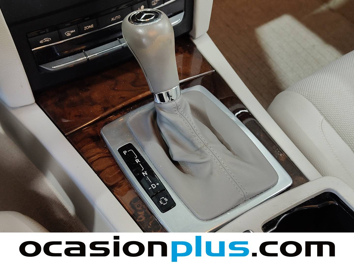 Foto Mercedes Clase E Mercedes-Benz Clase E E 200 CGI Coupe Blue Efficiency Avantgarde (184 CV)