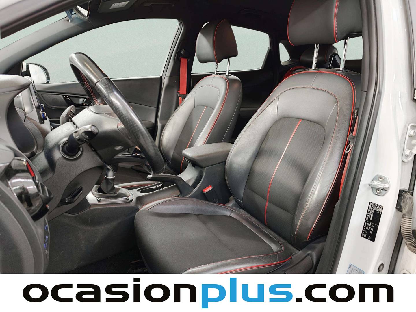 Foto asientos delanteros Hyundai Kona Hyundai Kona 1.0 TGDi Tecno Red 4x2 (120 CV)
