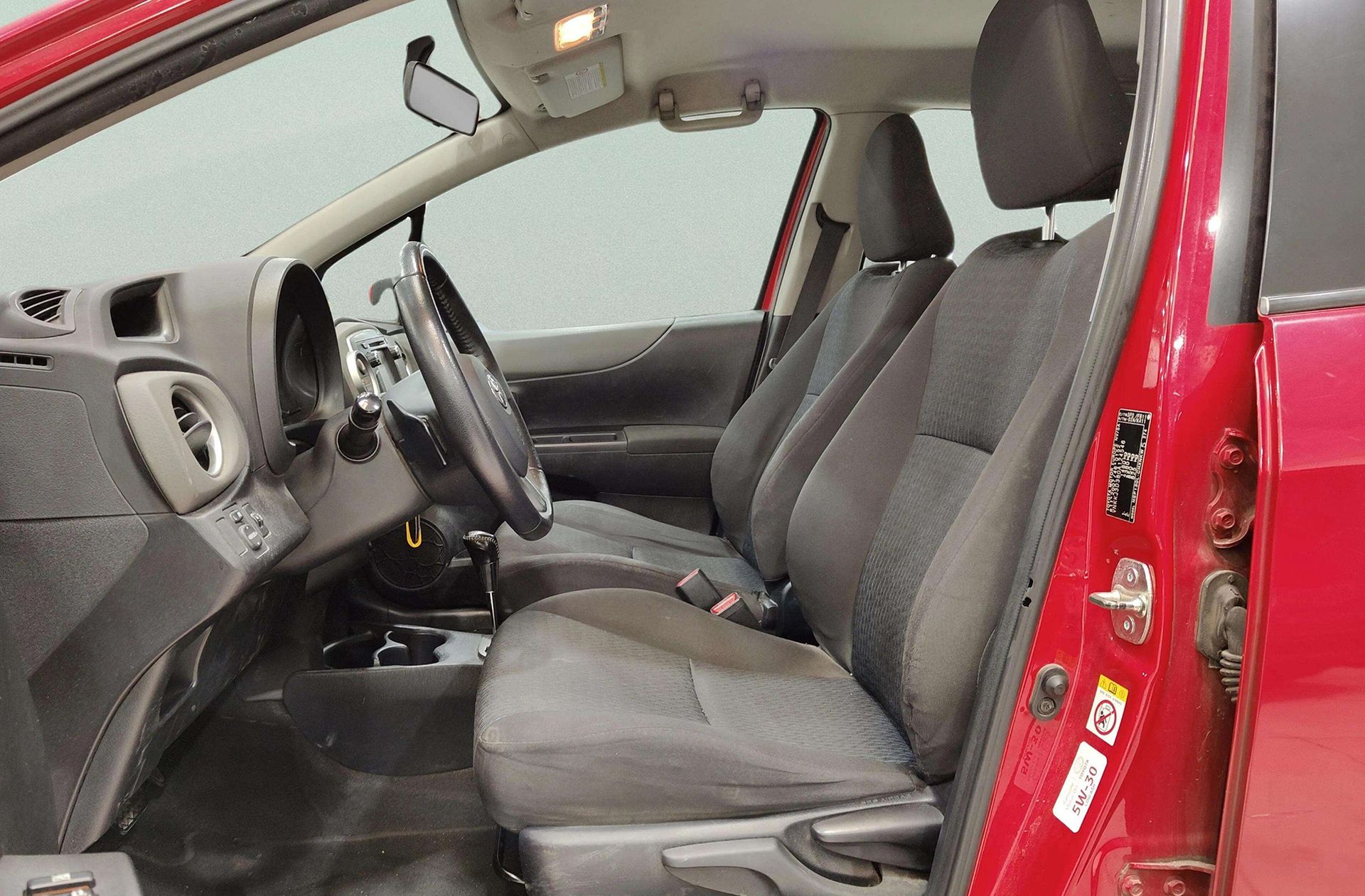 Toyota Yaris 100 Active MultiDrive - foto 9
