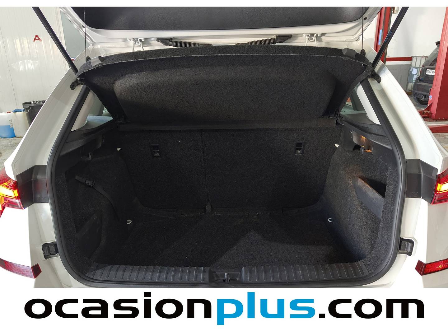 Foto Skoda Kamiq Skoda Kamiq 1.0 TSI Ambition DSG (110 CV) siete plazas