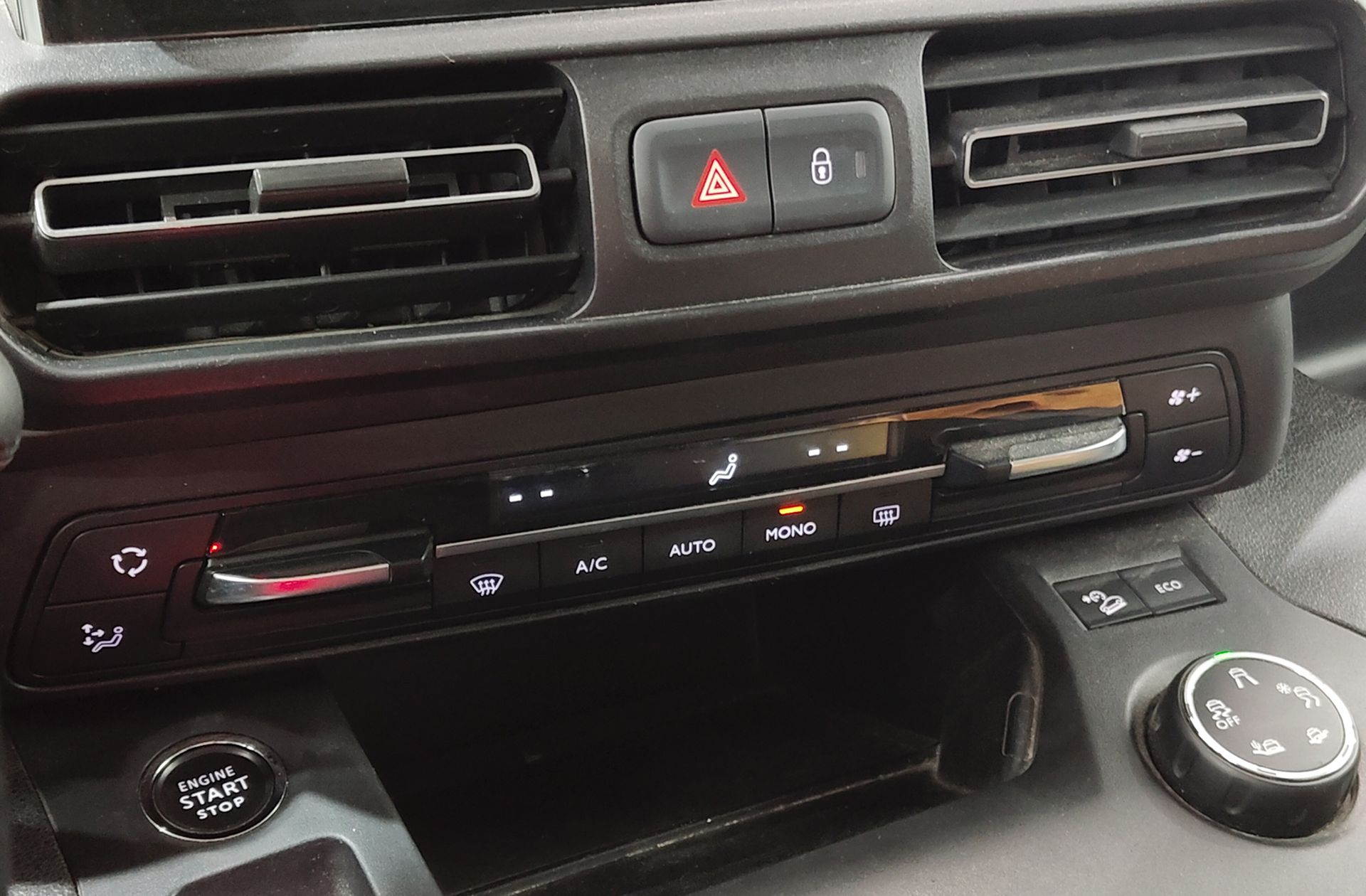 Citroën Berlingo BlueHDi 130 Talla XL Shine EAT8 7 plazas - foto 38