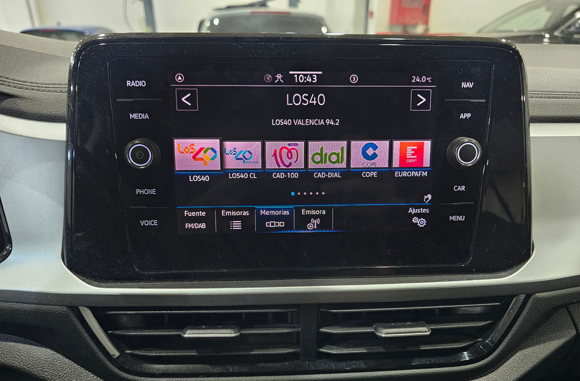 Volkswagen T-Roc Life 2.0 TDI - foto 35