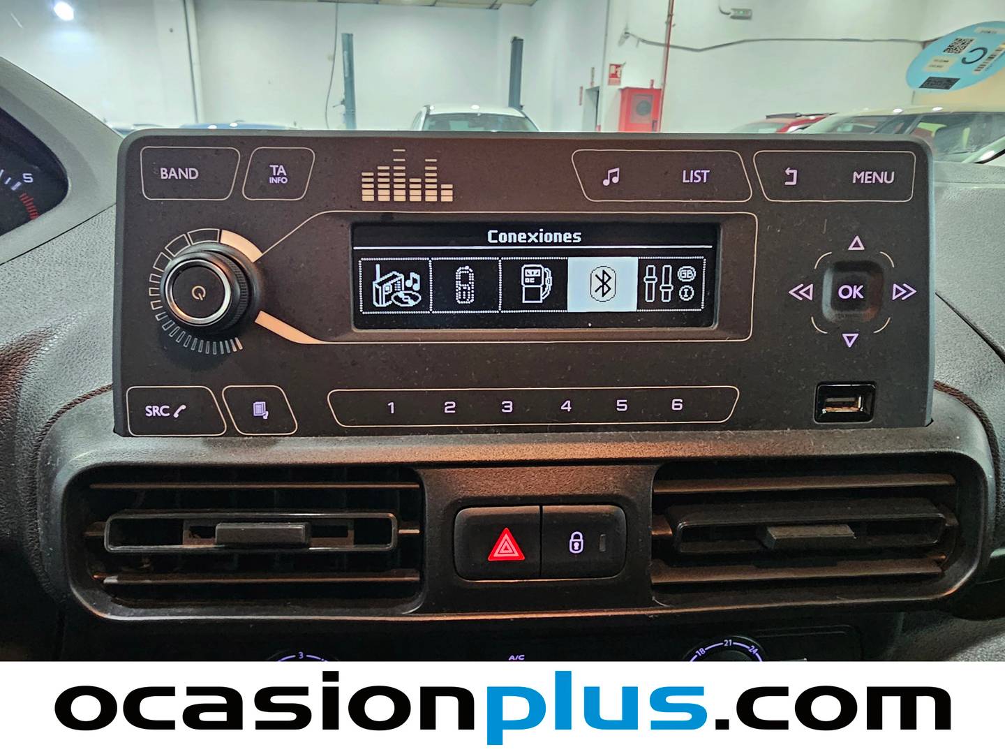 Foto Peugeot Partner Peugeot Partner Furgon BlueHDi 100 S&S Premium Standard 600kg  (98 CV)