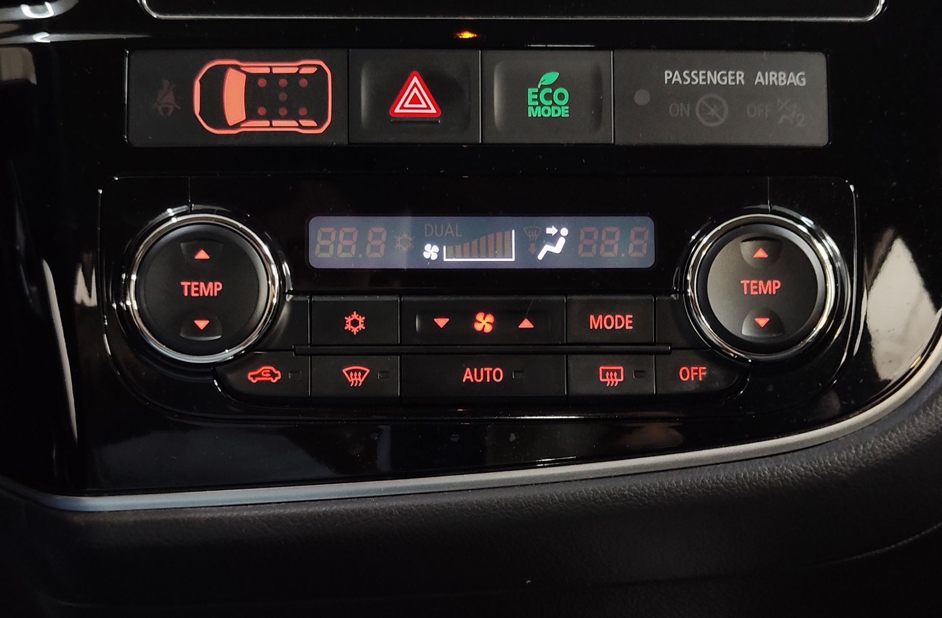 Mitsubishi Outlander 2.0 PHEV Kaiteki 4WD - foto 41