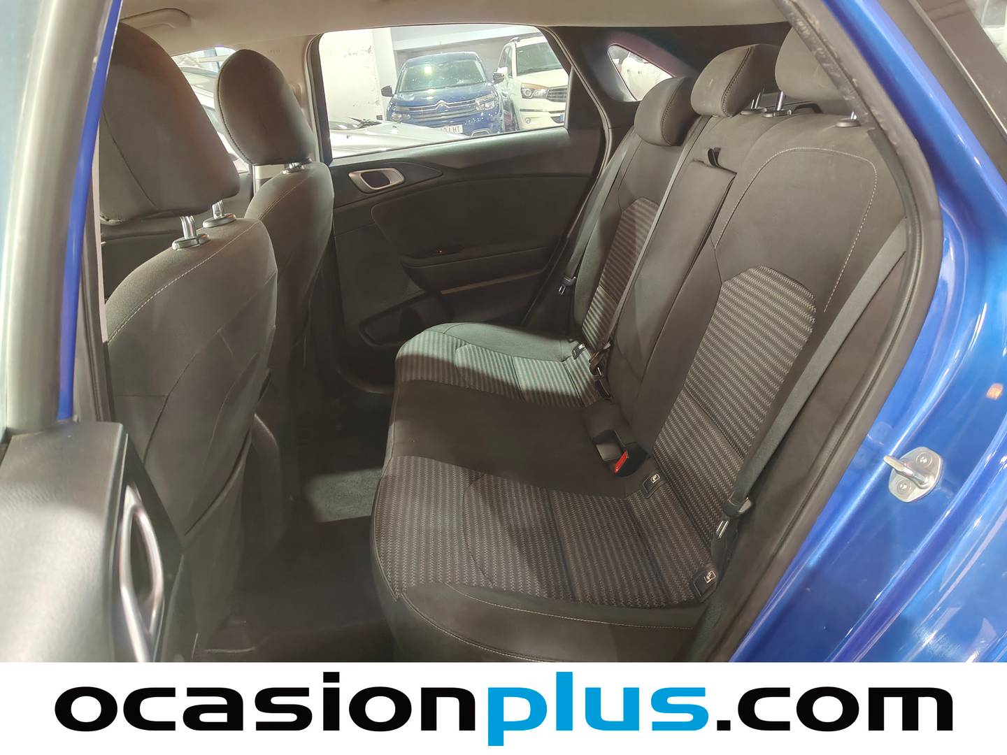 Foto asientos traseros KIA Ceed KIA Ceed 1.6 MHEV iMT Drive (136 CV)