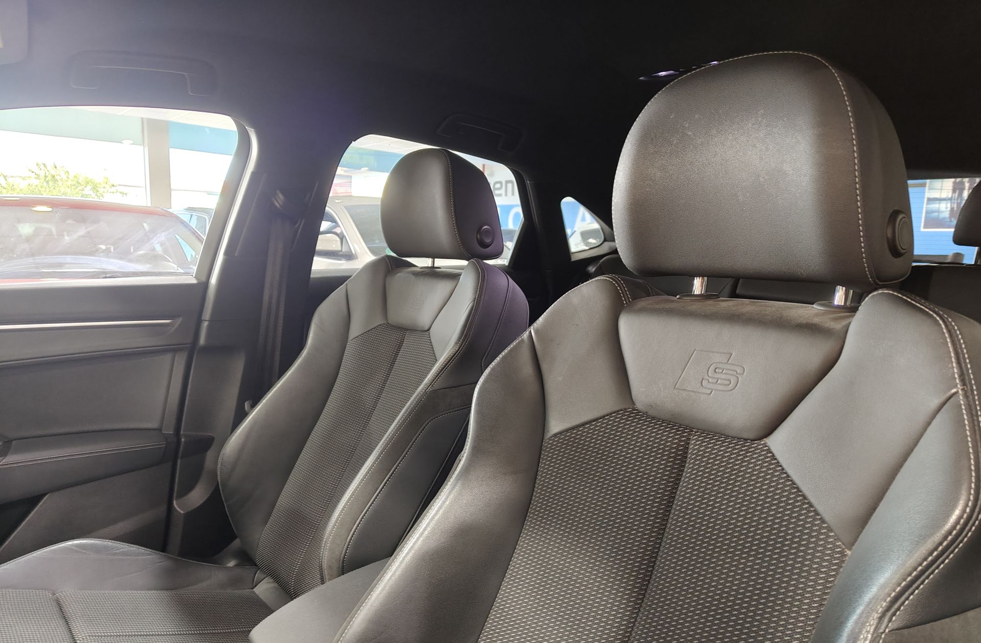Audi Q3 S line 35 TDI S tronic - foto 8