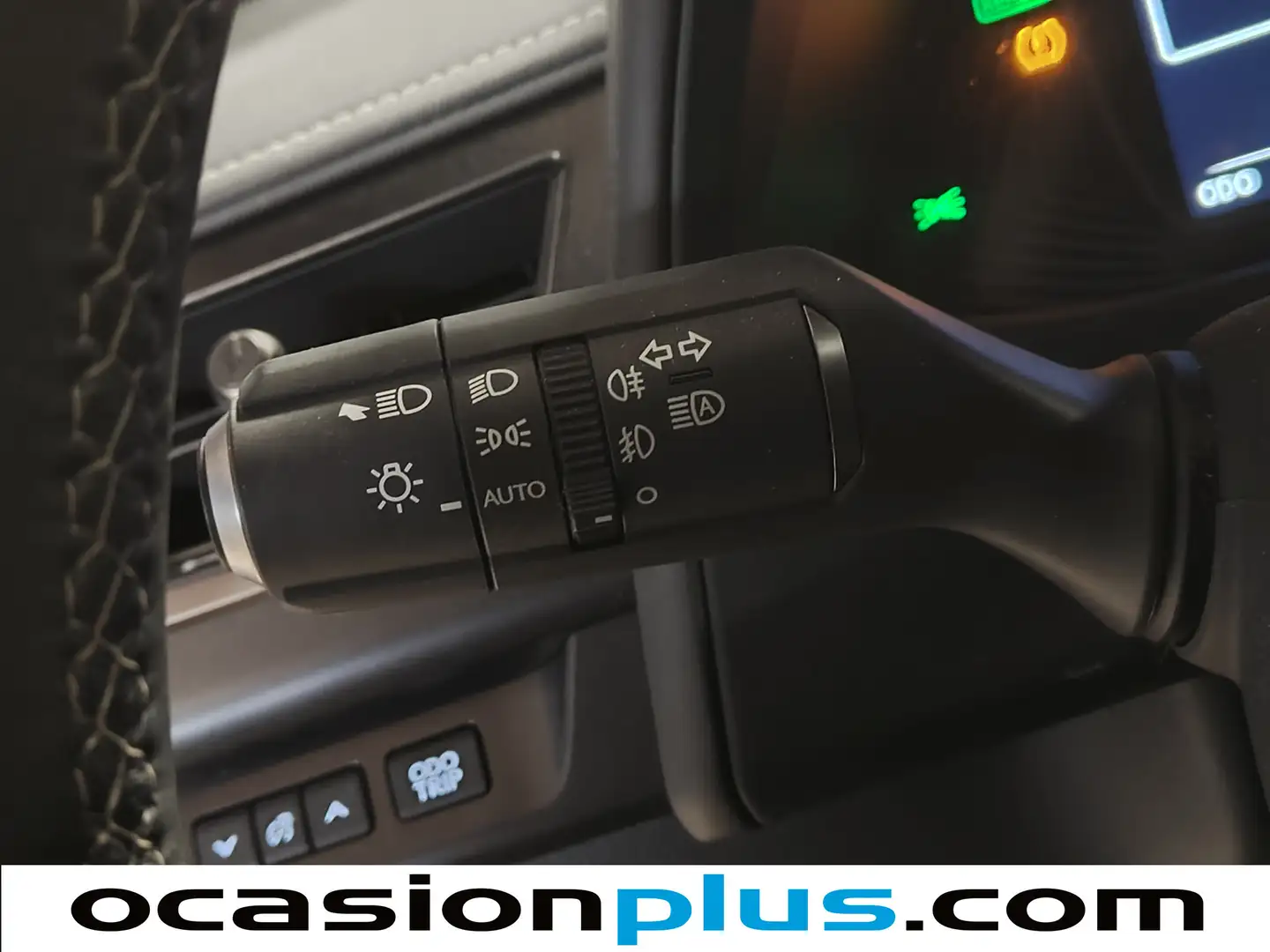 Foto Lexus UX Lexus UX 250h Business 2WD (184 CV)