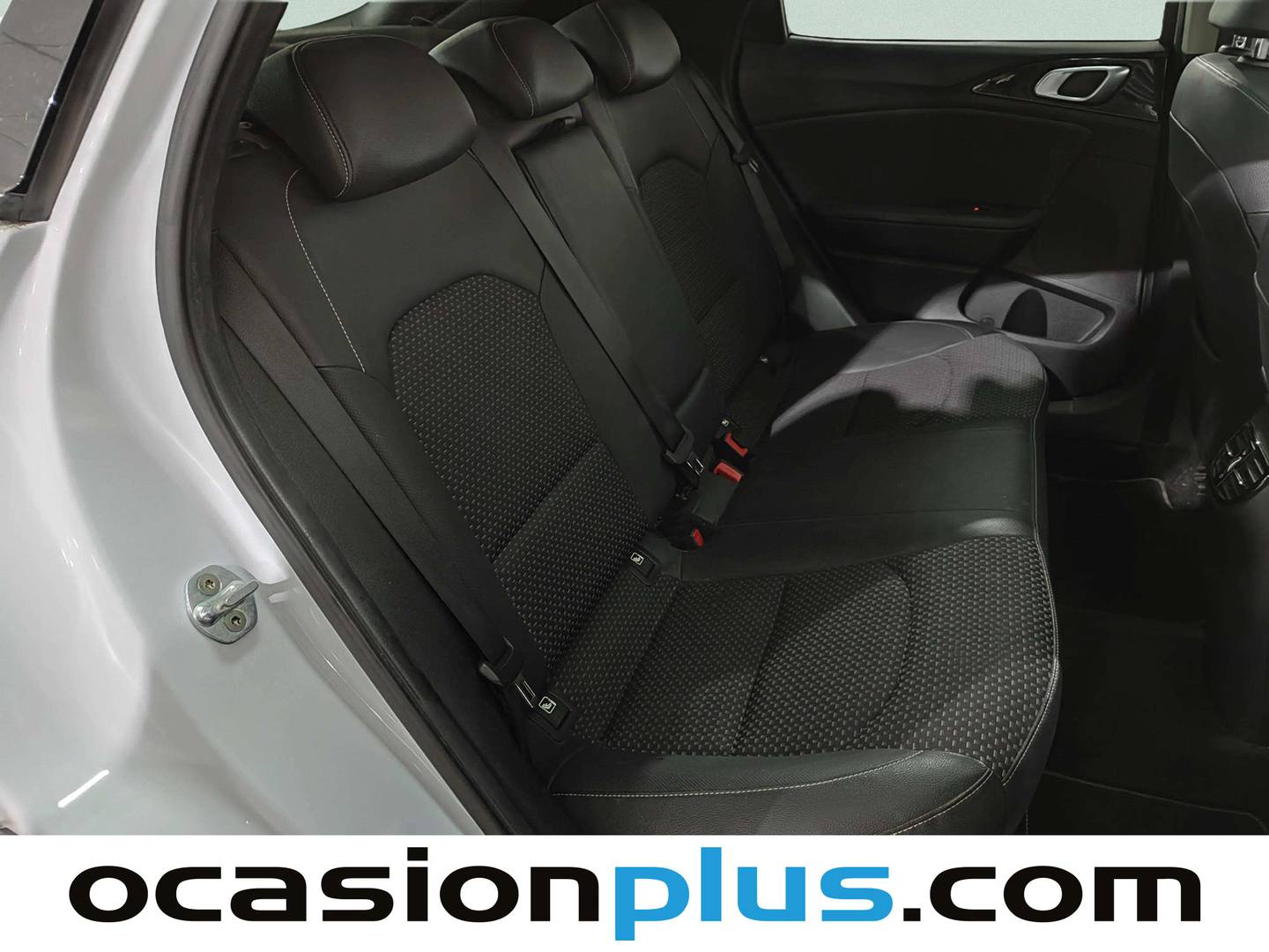 Foto KIA XCeed Kia XCeed 1.6 MHEV Emotion DCT  (136 CV)