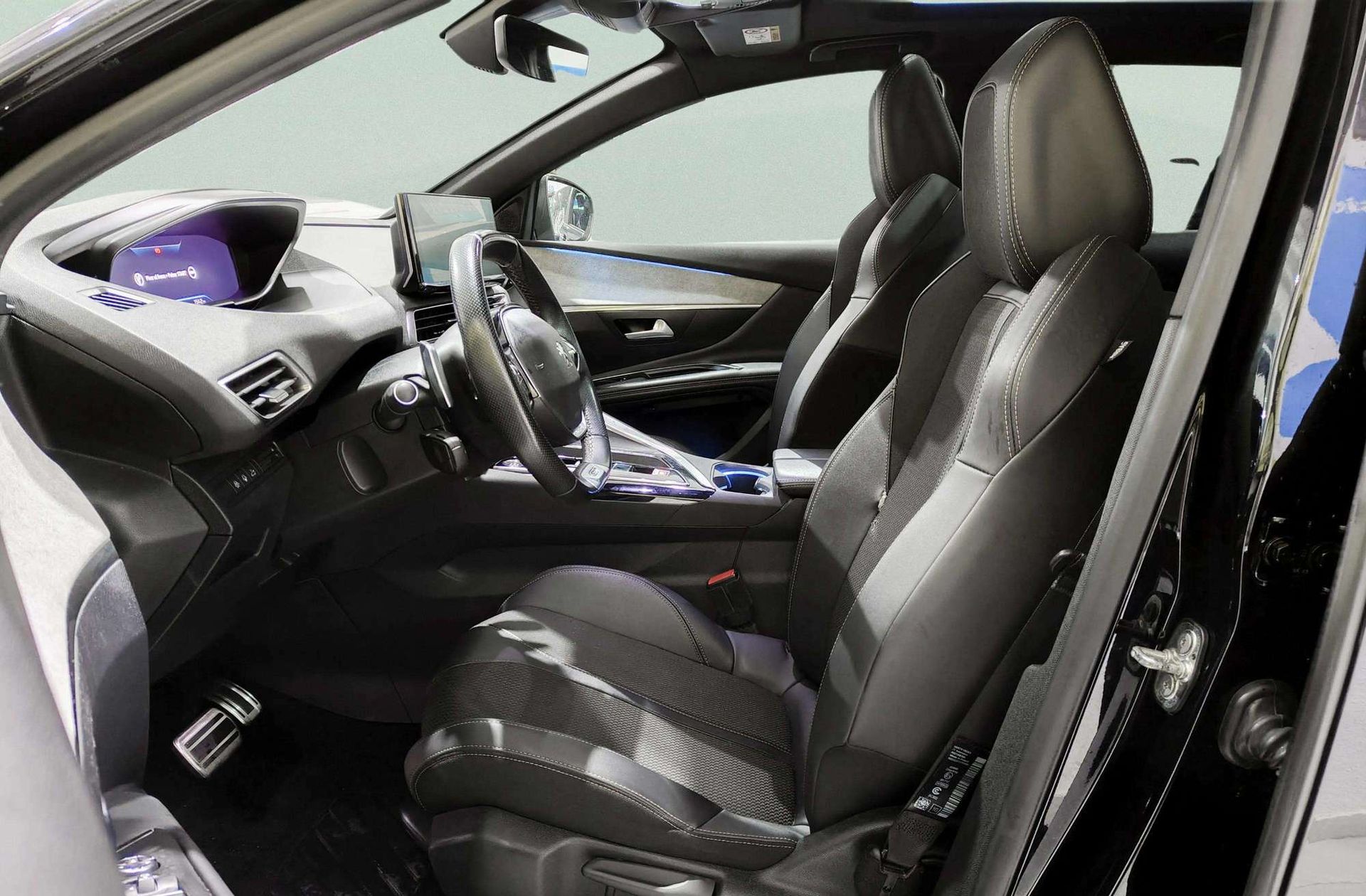 Peugeot 3008 PureTech 130 GT EAT8 - foto 14
