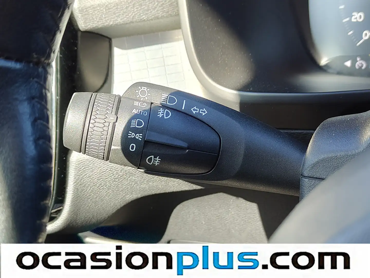 Foto Volvo XC40 Volvo XC40 D4 Momentum AWD Auto (190 CV)