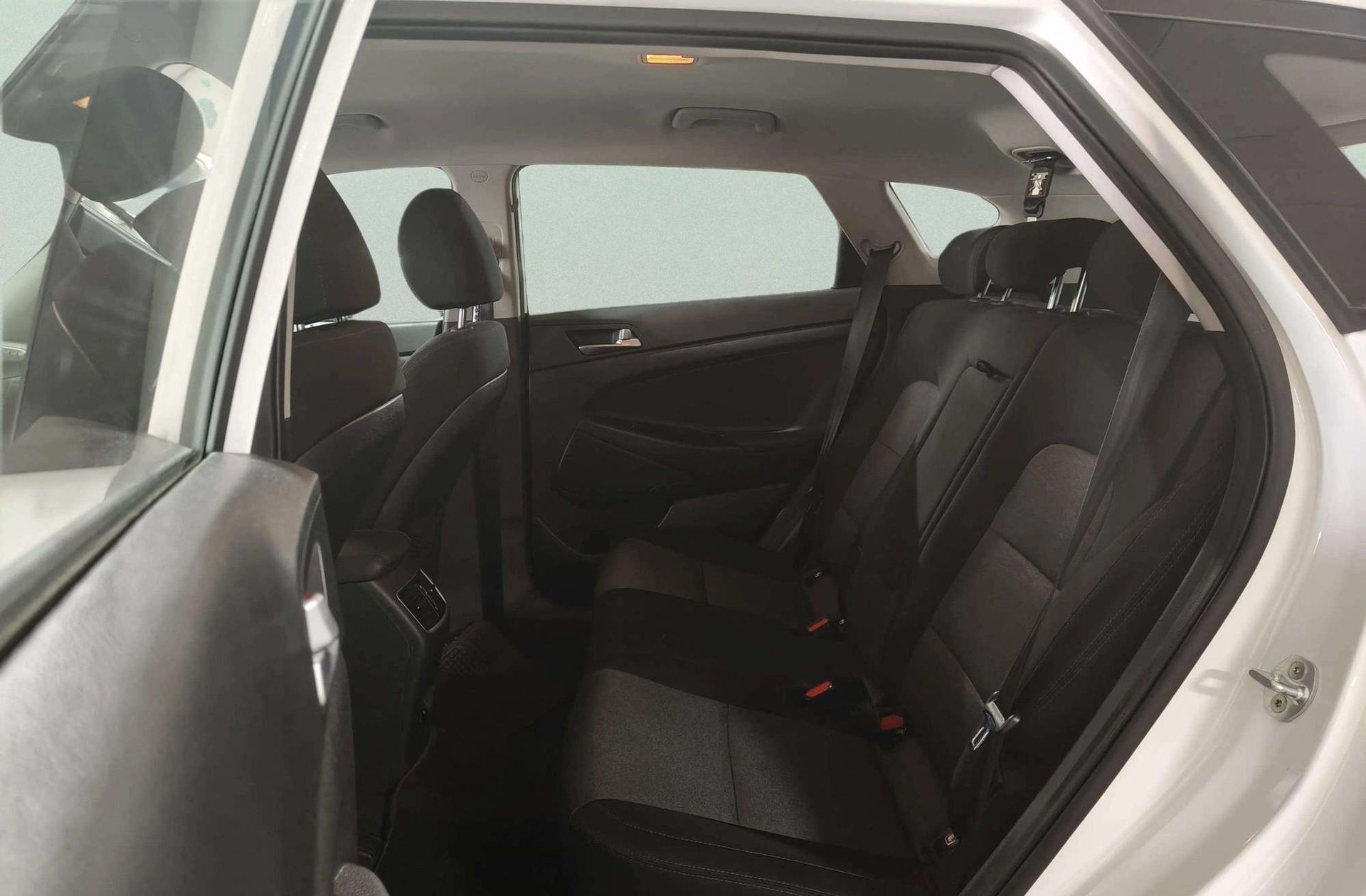 Hyundai Tucson 1.6 CRDi 48V SLE 4x2 - foto 11