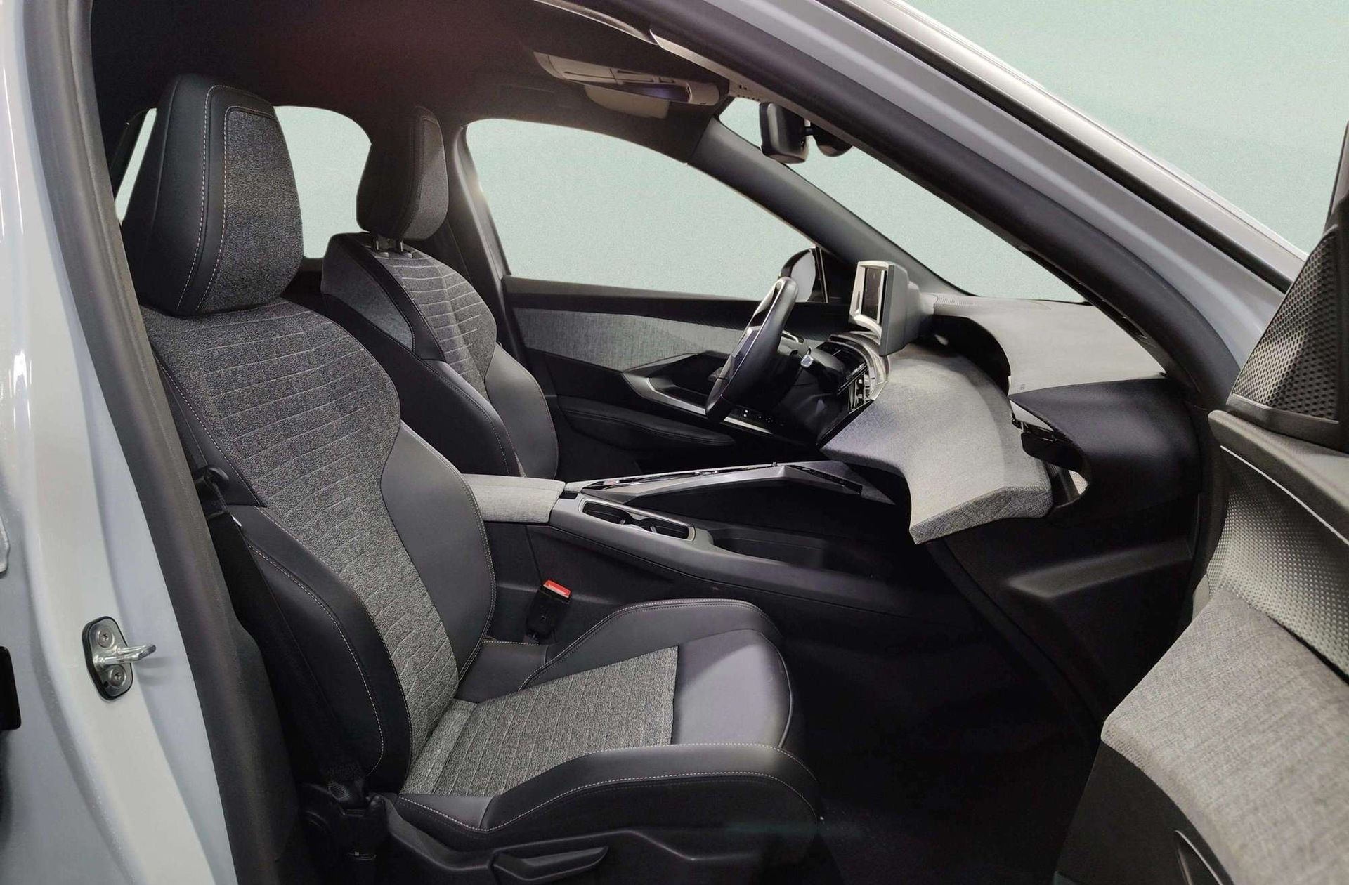 Peugeot 3008 145 Allure eDCS6 - foto 22