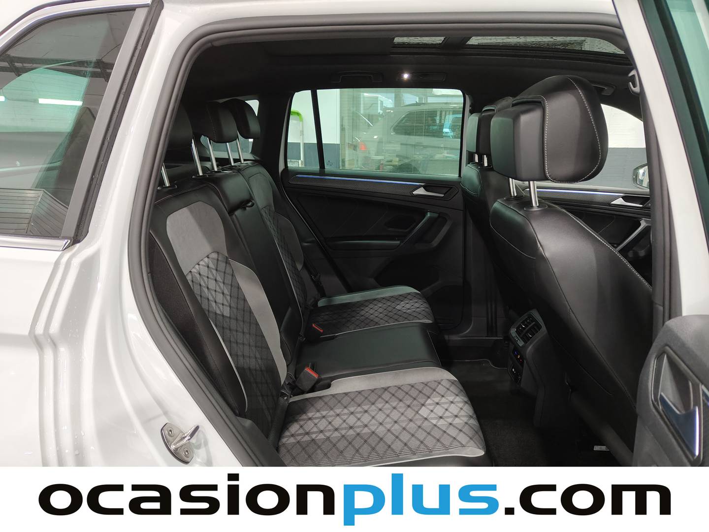 Foto Volkswagen Tiguan Volkswagen Tiguan R-Line 2.0 TDI  (150 CV) DSG