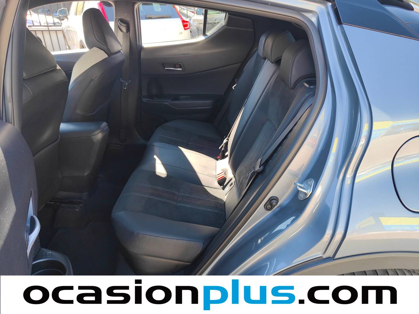 Foto asientos traseros Toyota C-HR Toyota C-HR 180H GR Sport (184 CV)