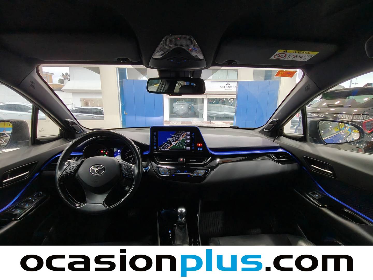 Foto Toyota C-HR Toyota C-HR 1.8 125H Dynamic Plus 90 kW (122 CV)