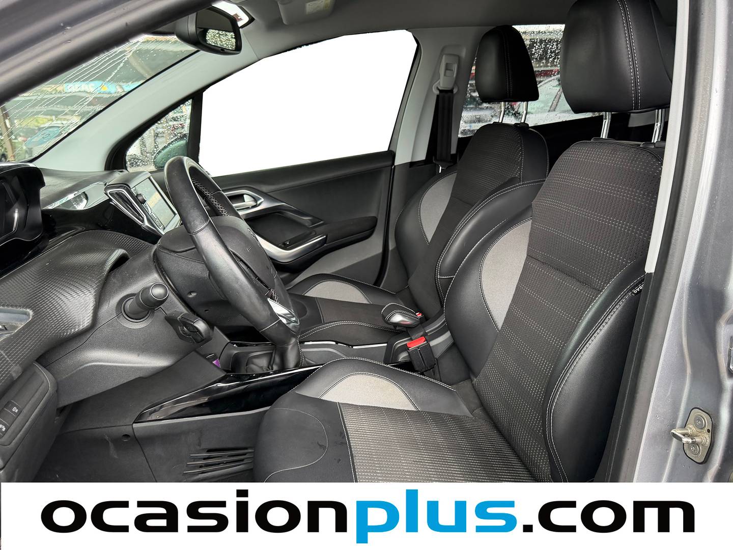 Foto asientos delanteros Peugeot 2008 Peugeot 2008 BlueHDi 100 Allure (100 CV)