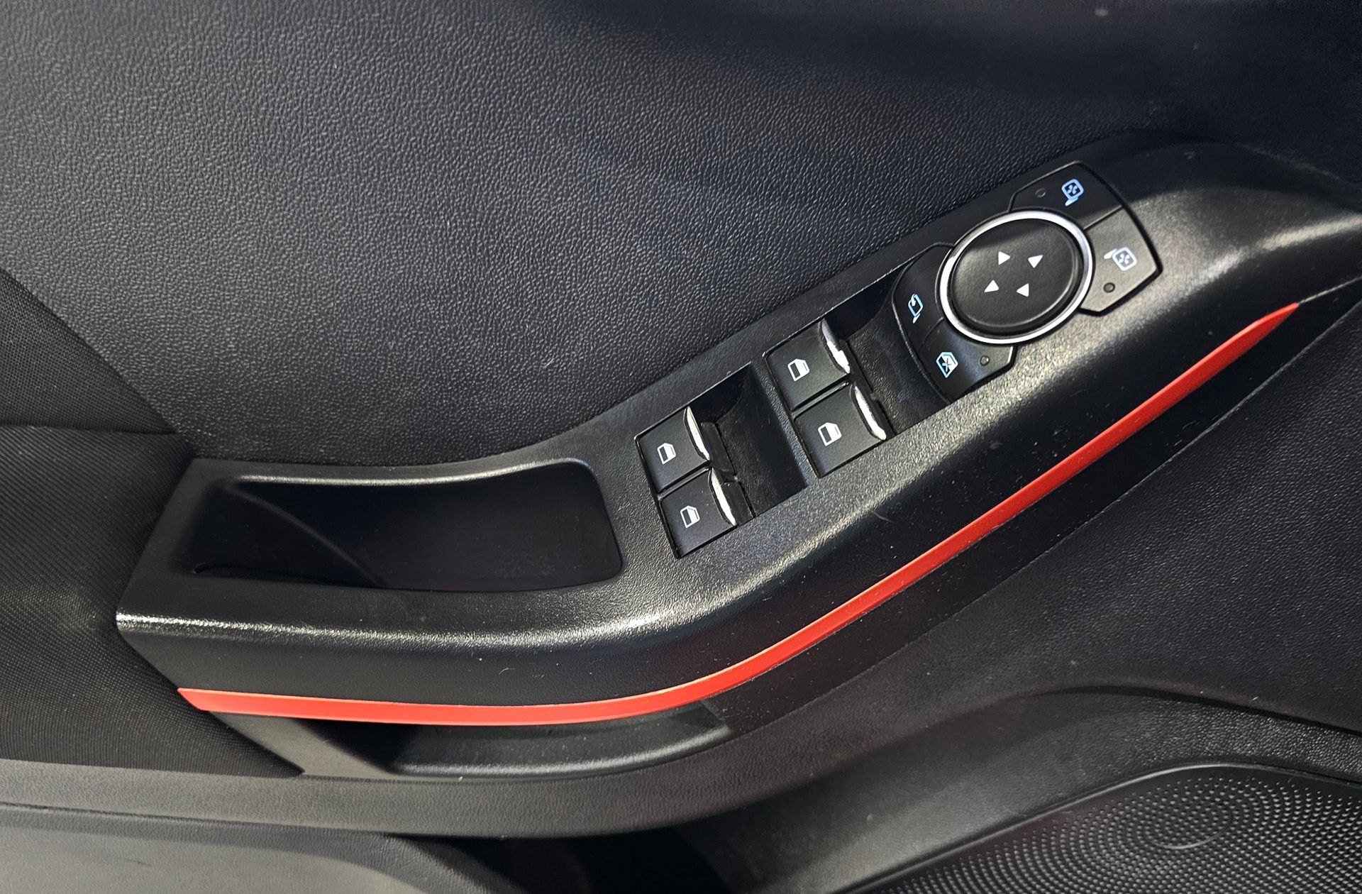 Ford Fiesta 1.0 EcoBoost ST-Line - foto 33