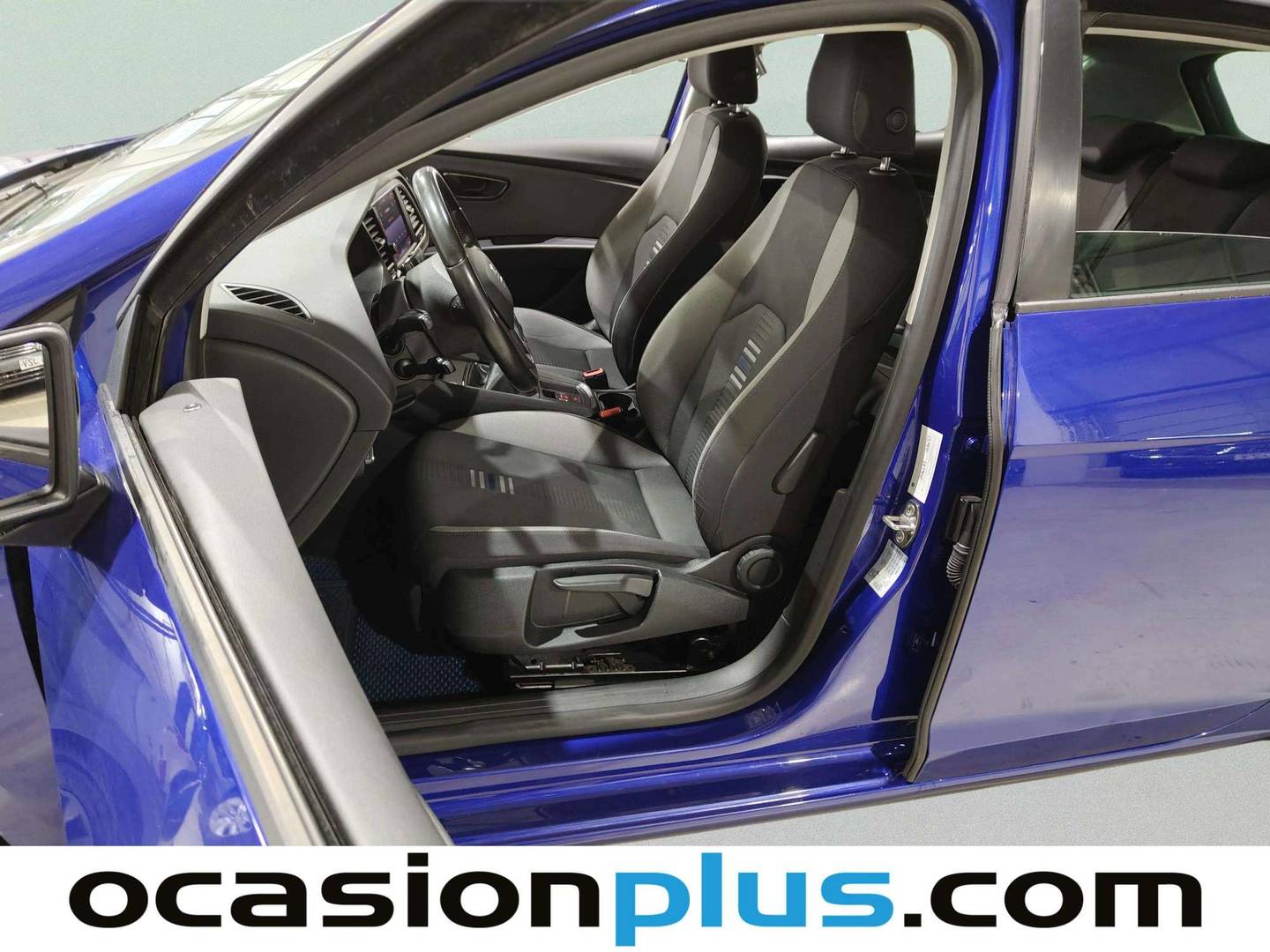 Foto asientos delanteros Seat León Seat León 1.5 TGI GNC S&S Style Visio Edition (130 CV)