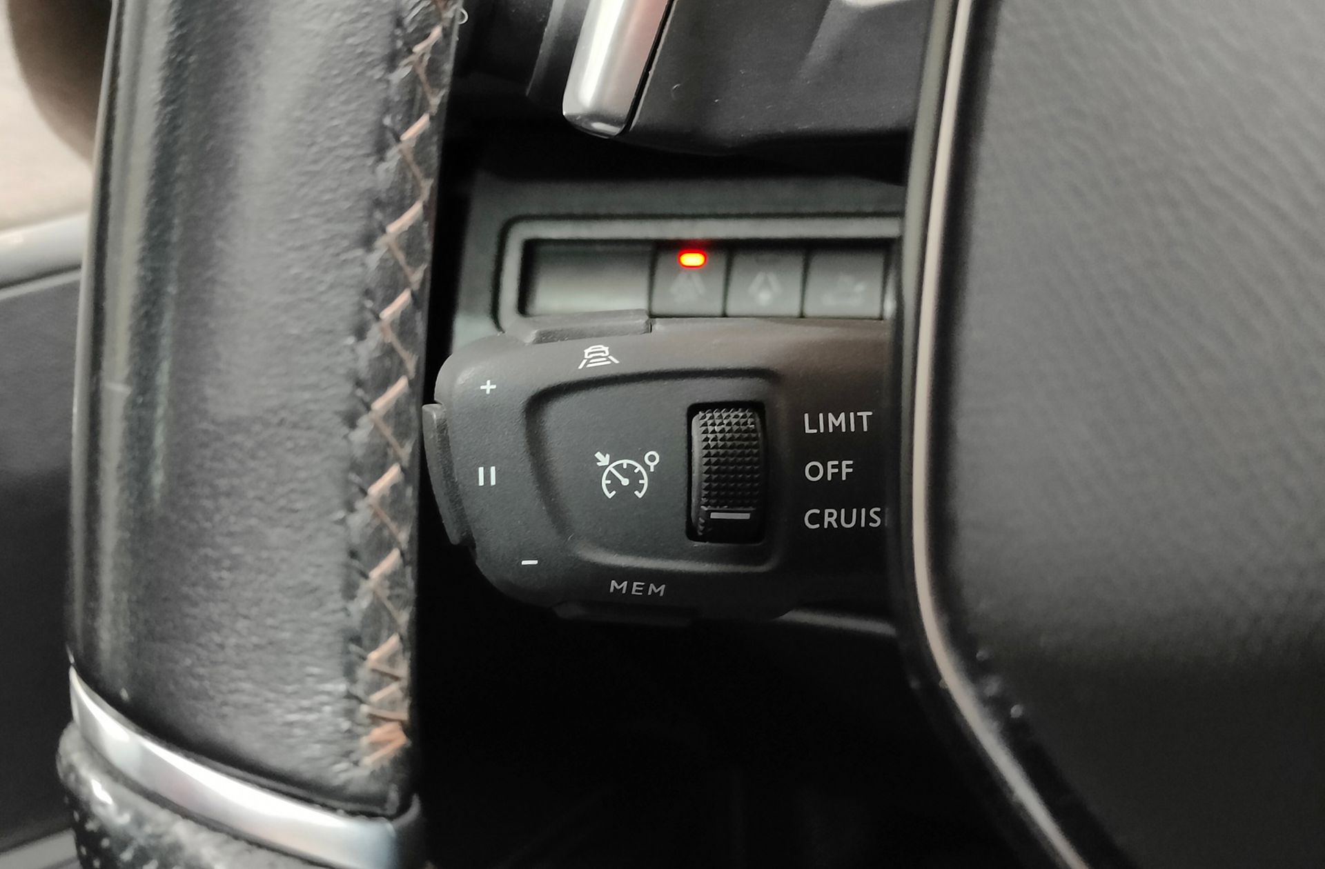 Peugeot 3008 PureTech 130 GT EAT8 - foto 31
