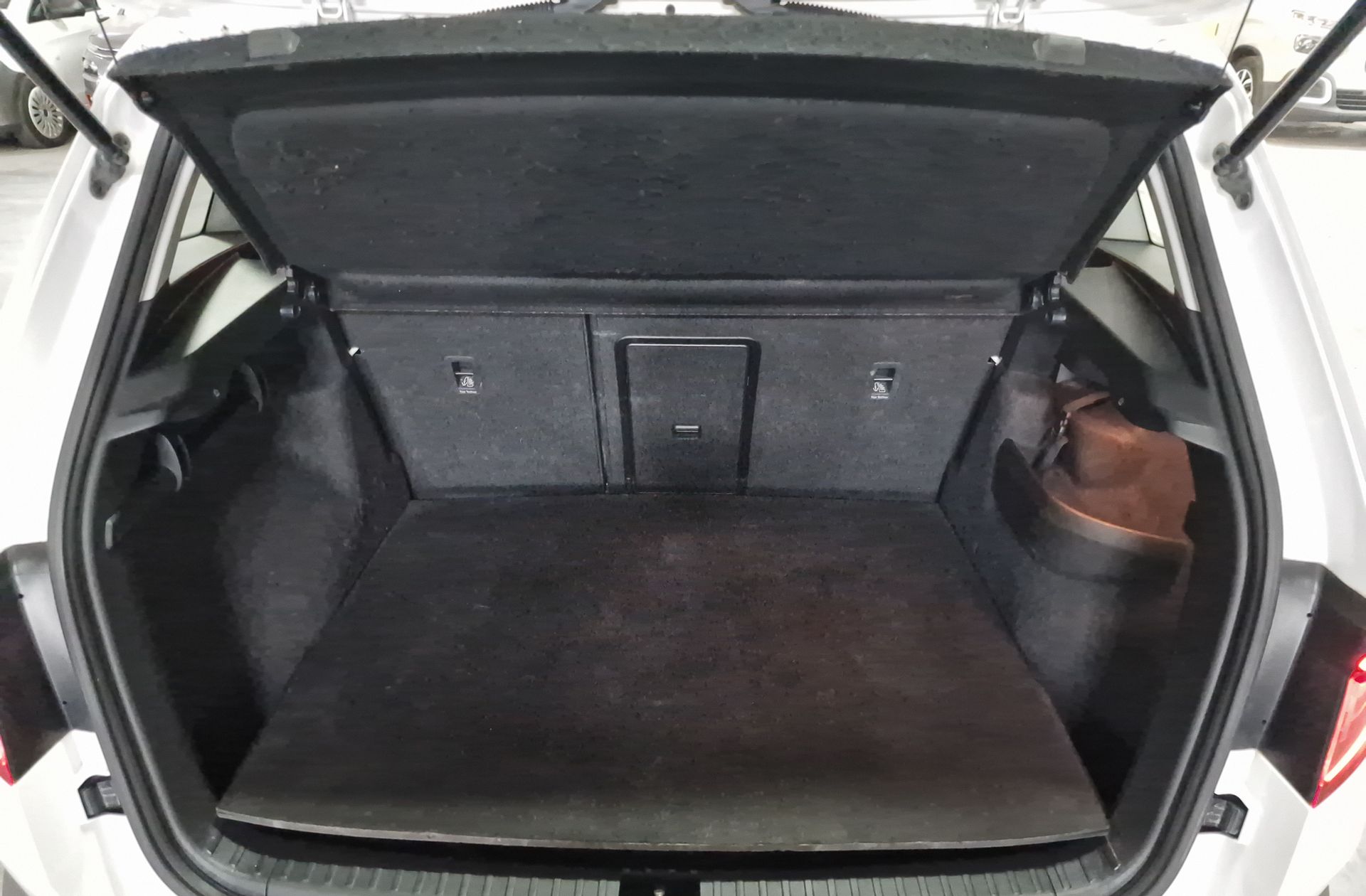 Škoda Karoq 2.0 TDI Ambition 4x4 DSG - foto 16